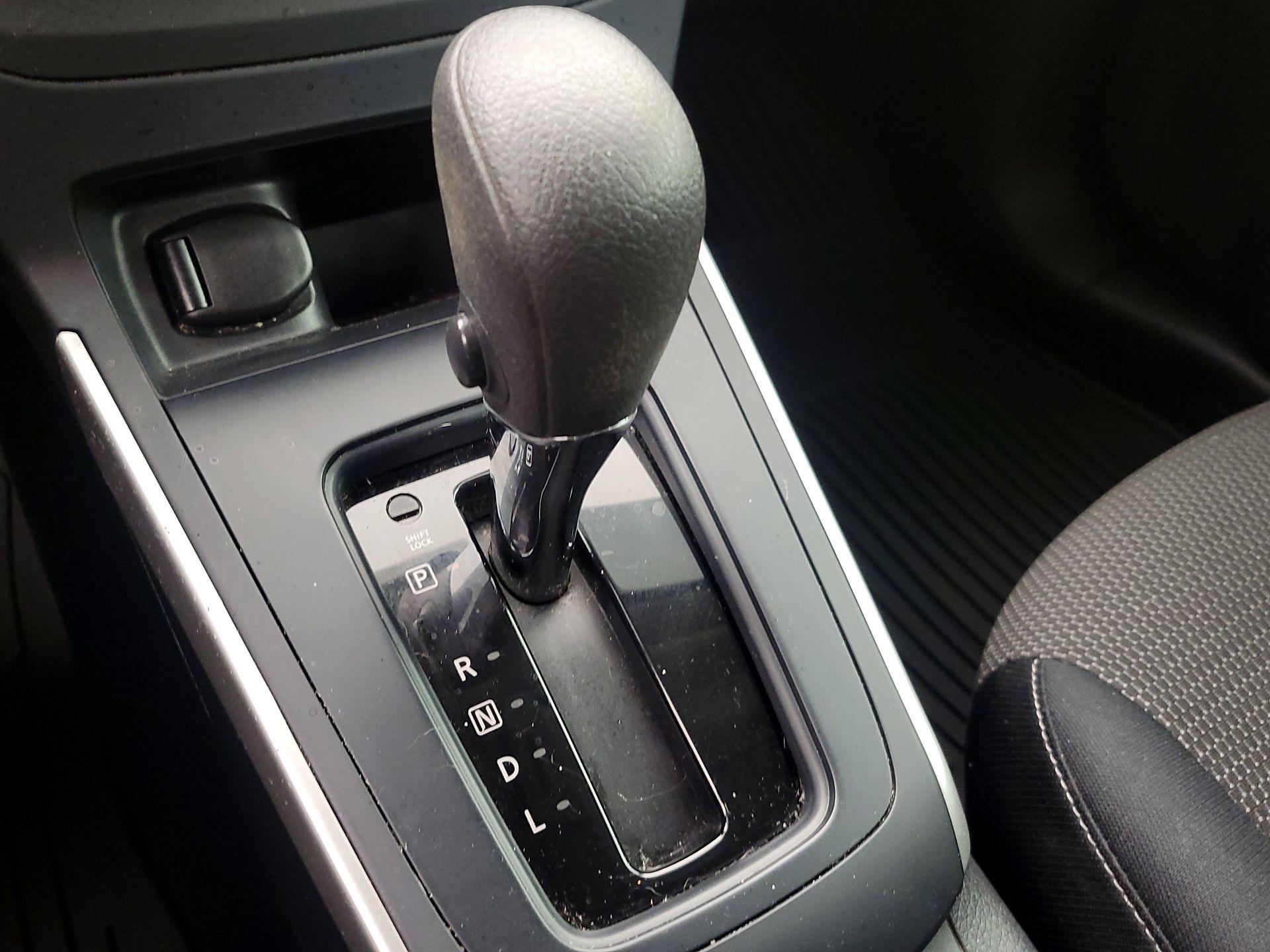 Thumbnail: 2017 Nissan Sentra - 16