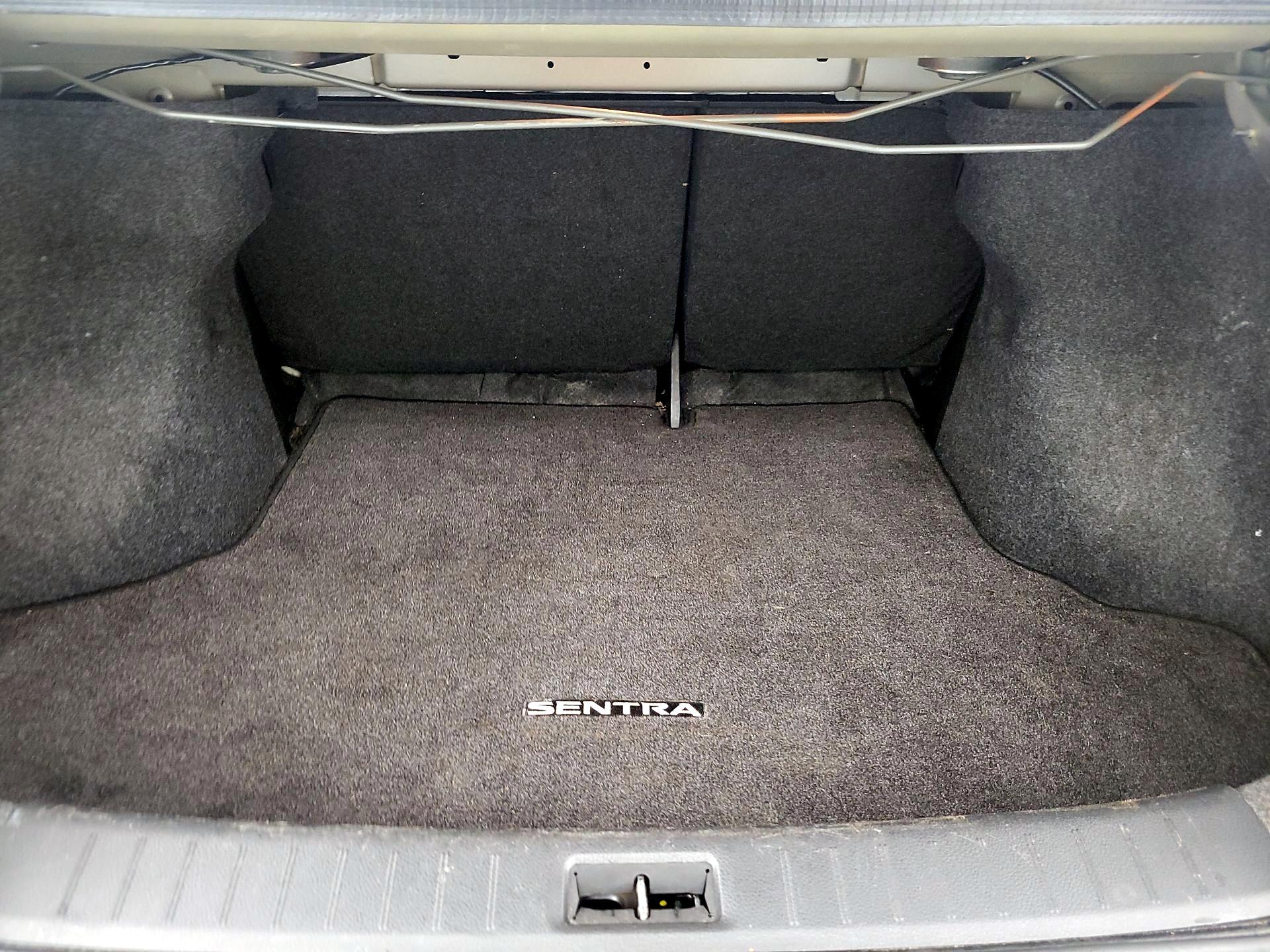 Thumbnail: 2017 Nissan Sentra - 19