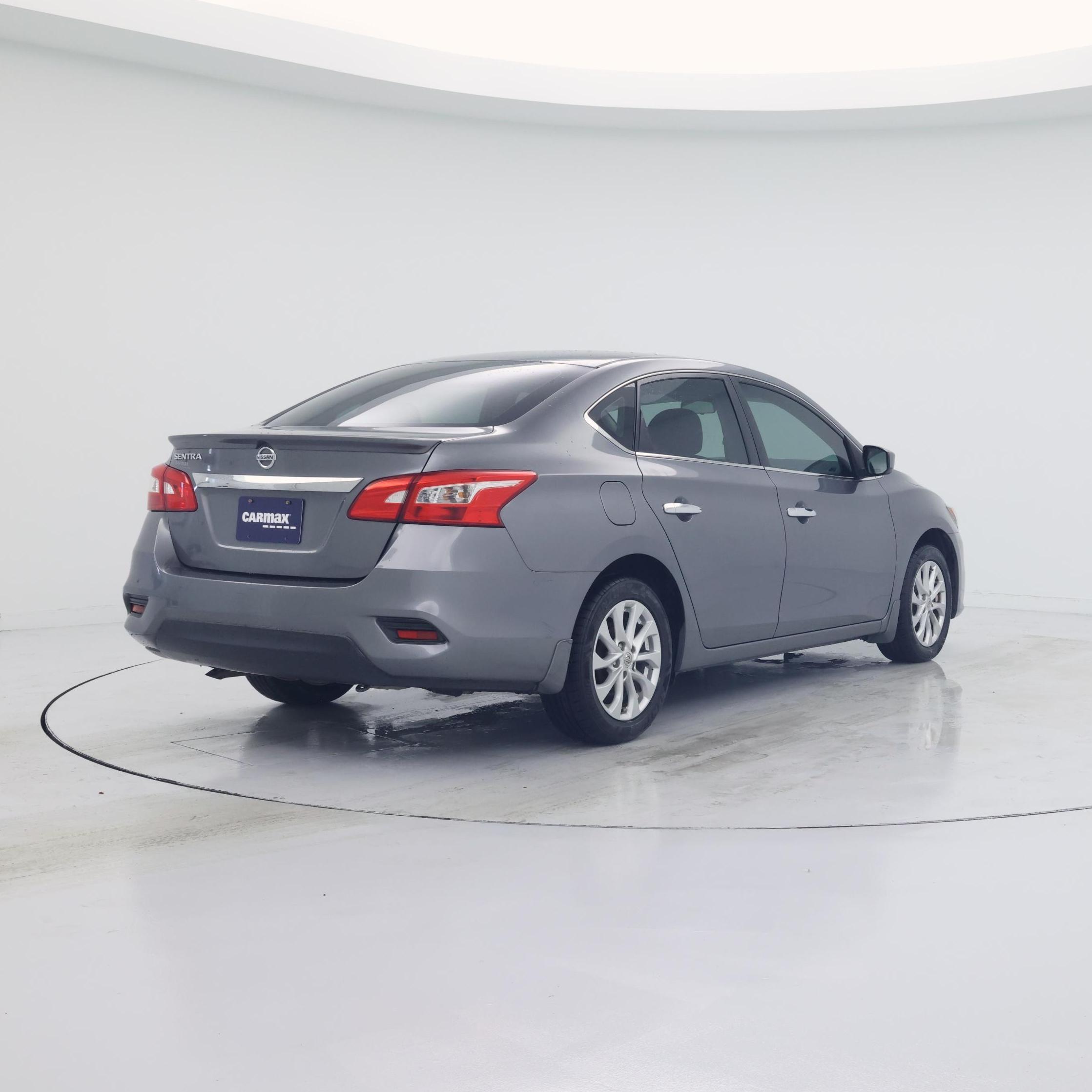 Thumbnail: 2017 Nissan Sentra - 8