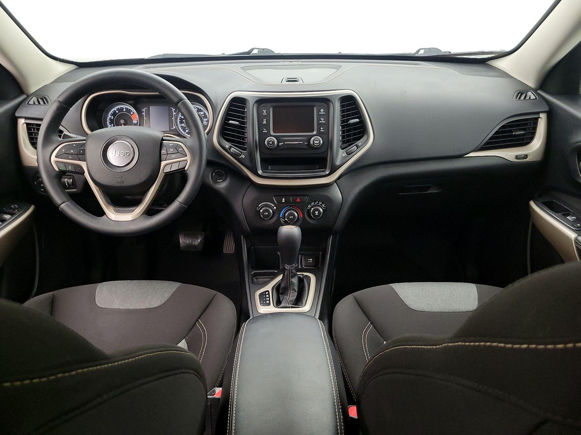 Thumbnail: 2018 Jeep Cherokee - 9