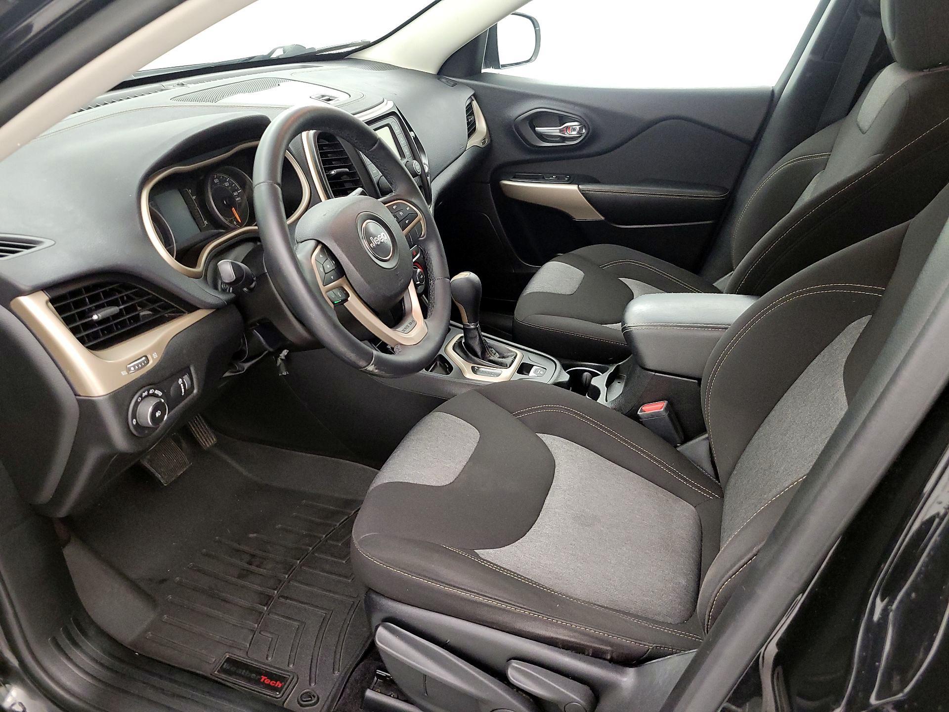 Thumbnail: 2018 Jeep Cherokee - 11