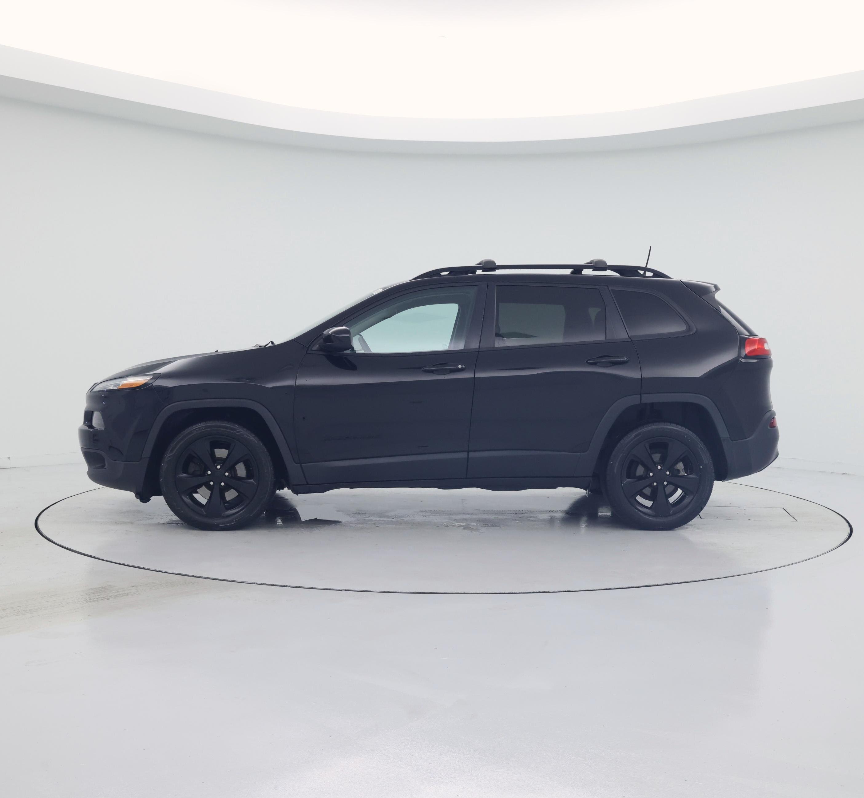 Thumbnail: 2018 Jeep Cherokee - 3