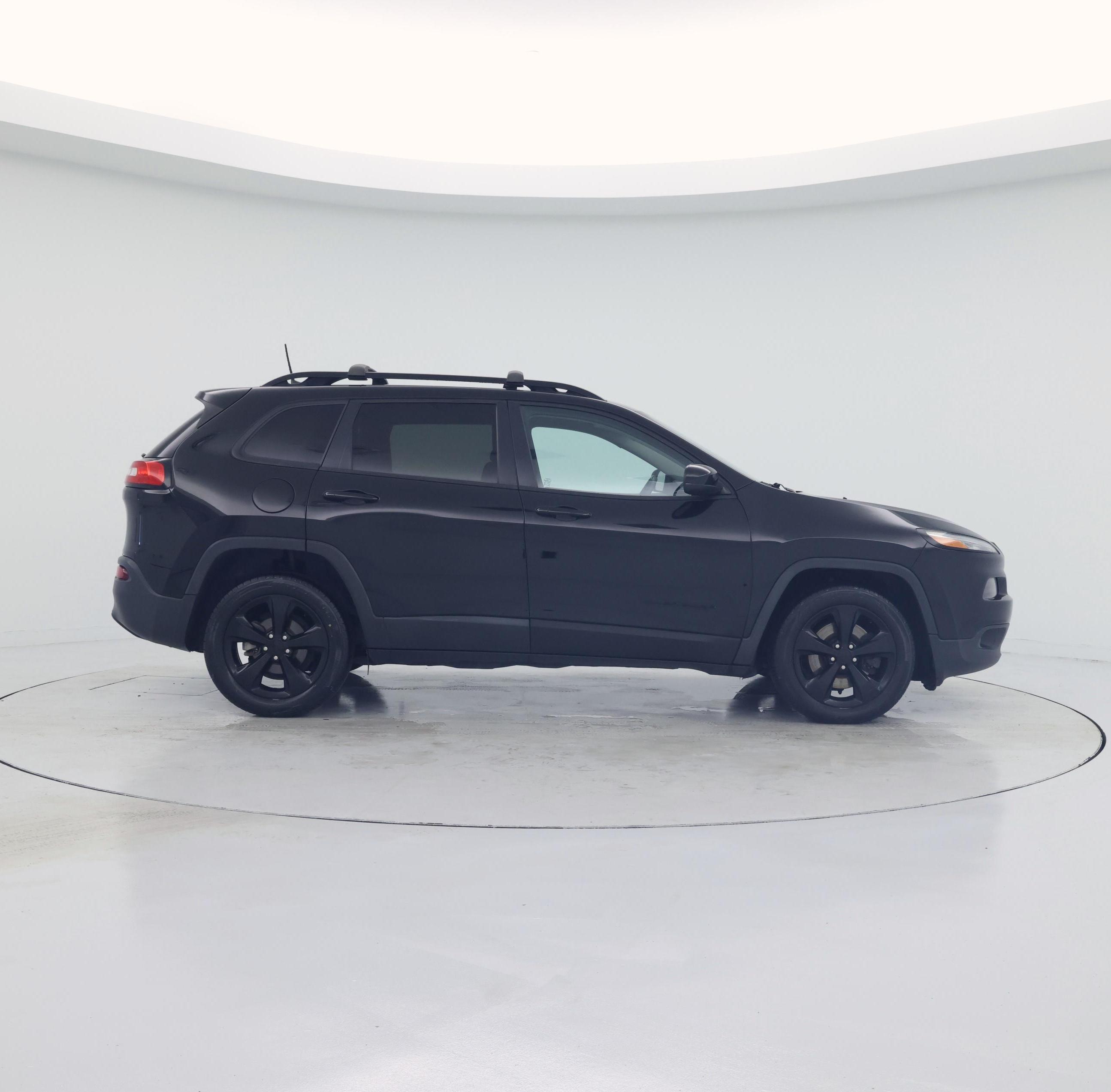 Thumbnail: 2018 Jeep Cherokee - 7