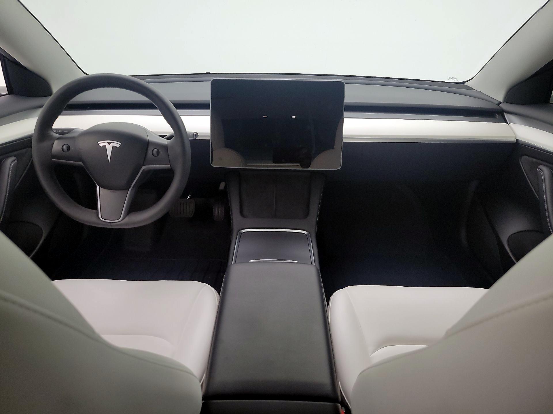 Thumbnail: 2023 Tesla Model 3 - 9