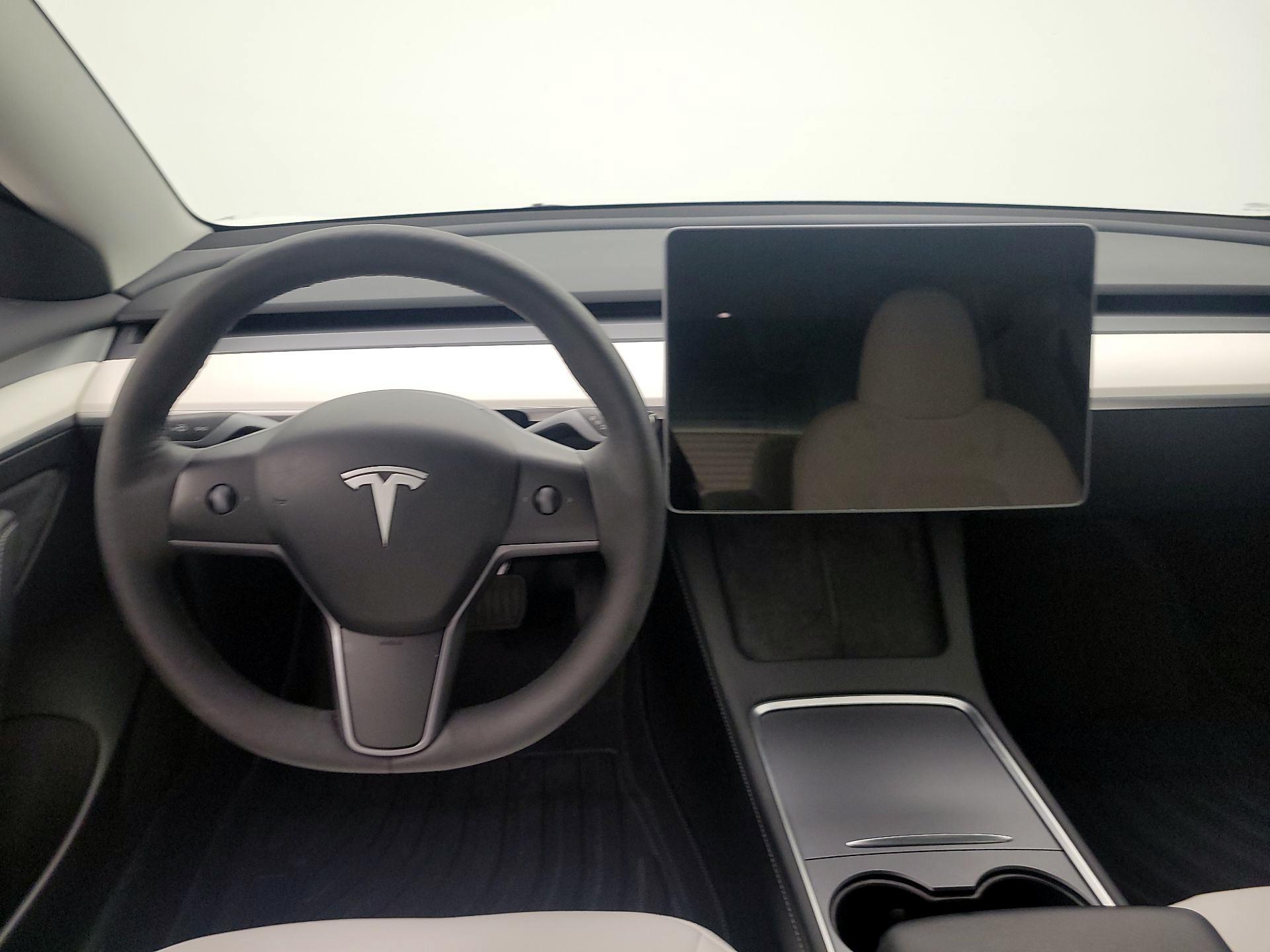 Thumbnail: 2023 Tesla Model 3 - 10
