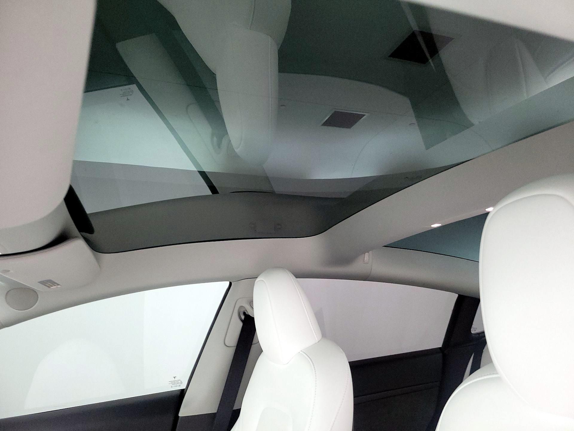 Thumbnail: 2023 Tesla Model 3 - 18