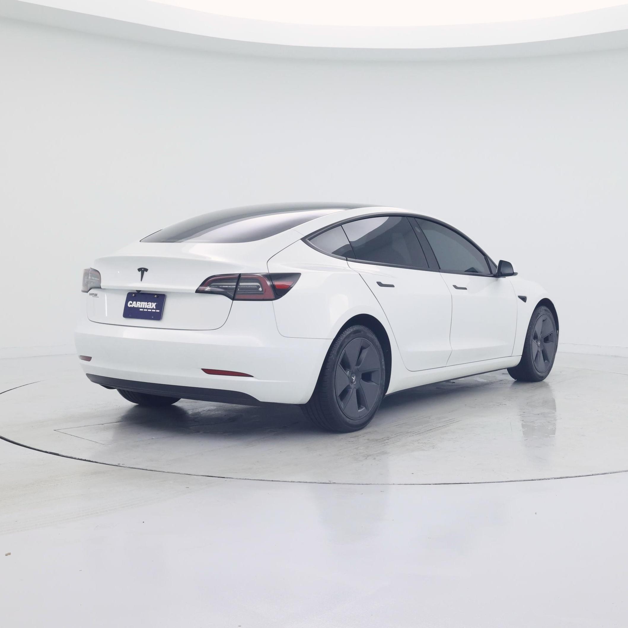 Thumbnail: 2023 Tesla Model 3 - 8