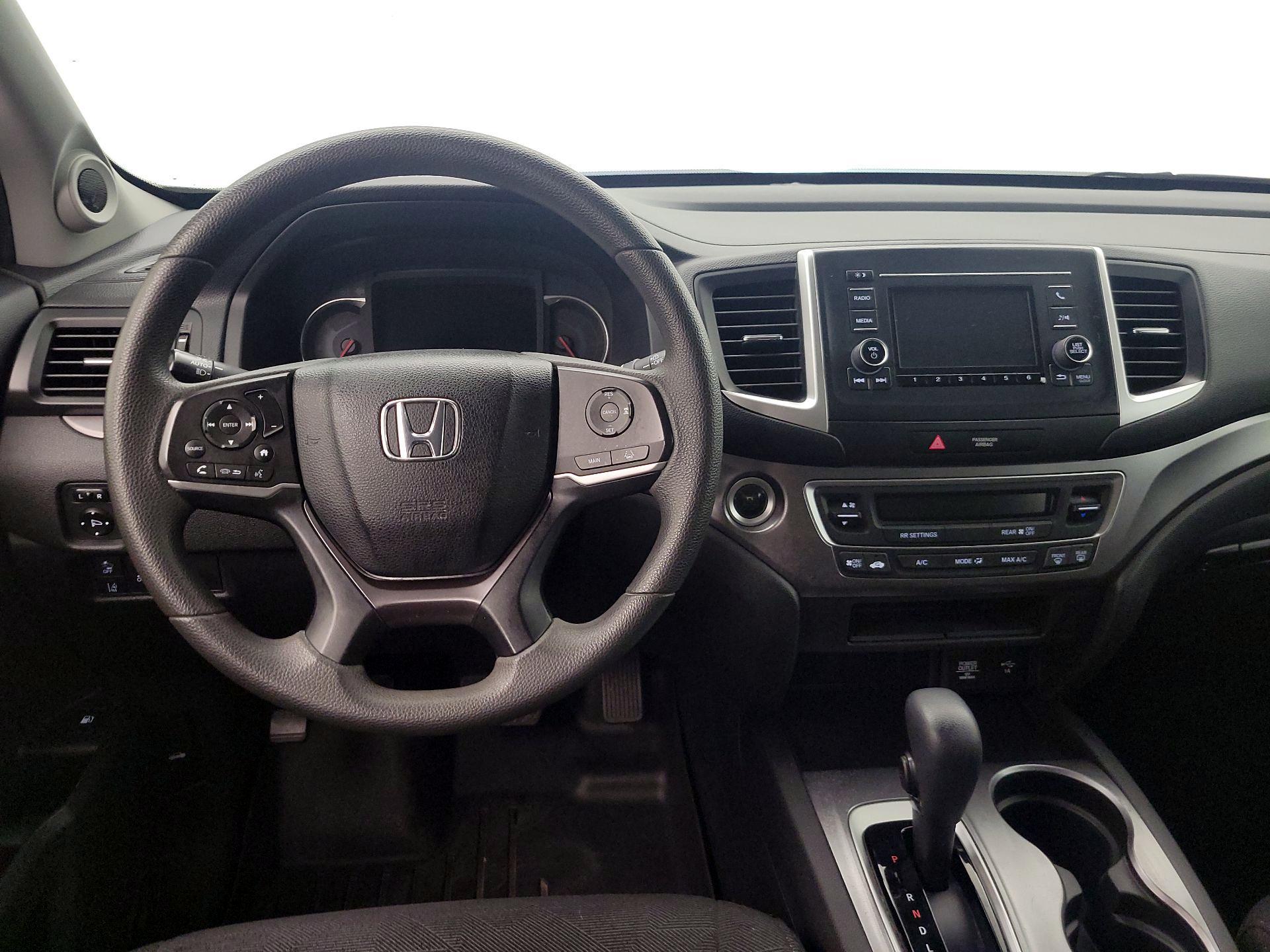 Thumbnail: 2019 Honda Pilot - 10