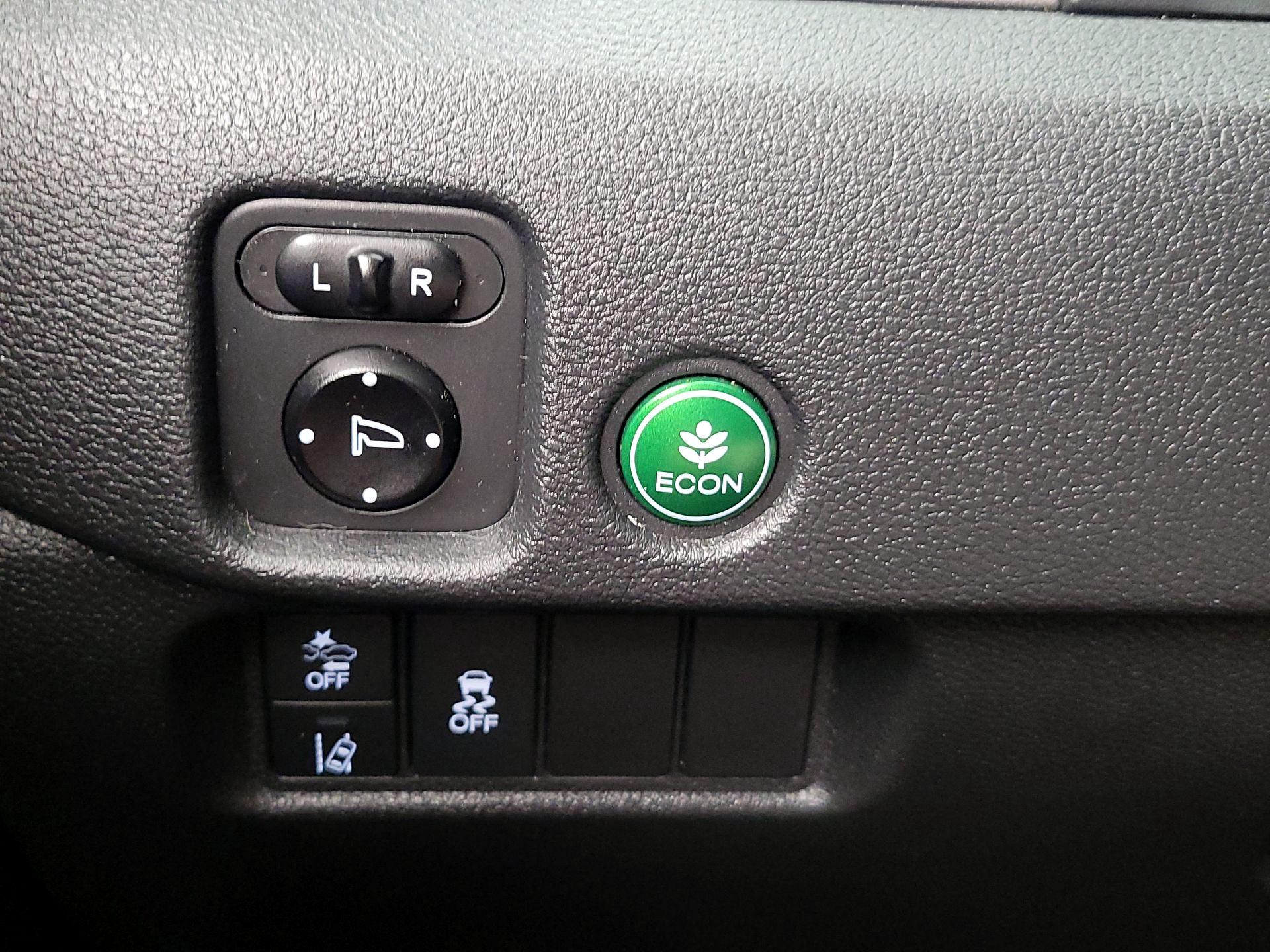 Thumbnail: 2019 Honda Pilot - 13