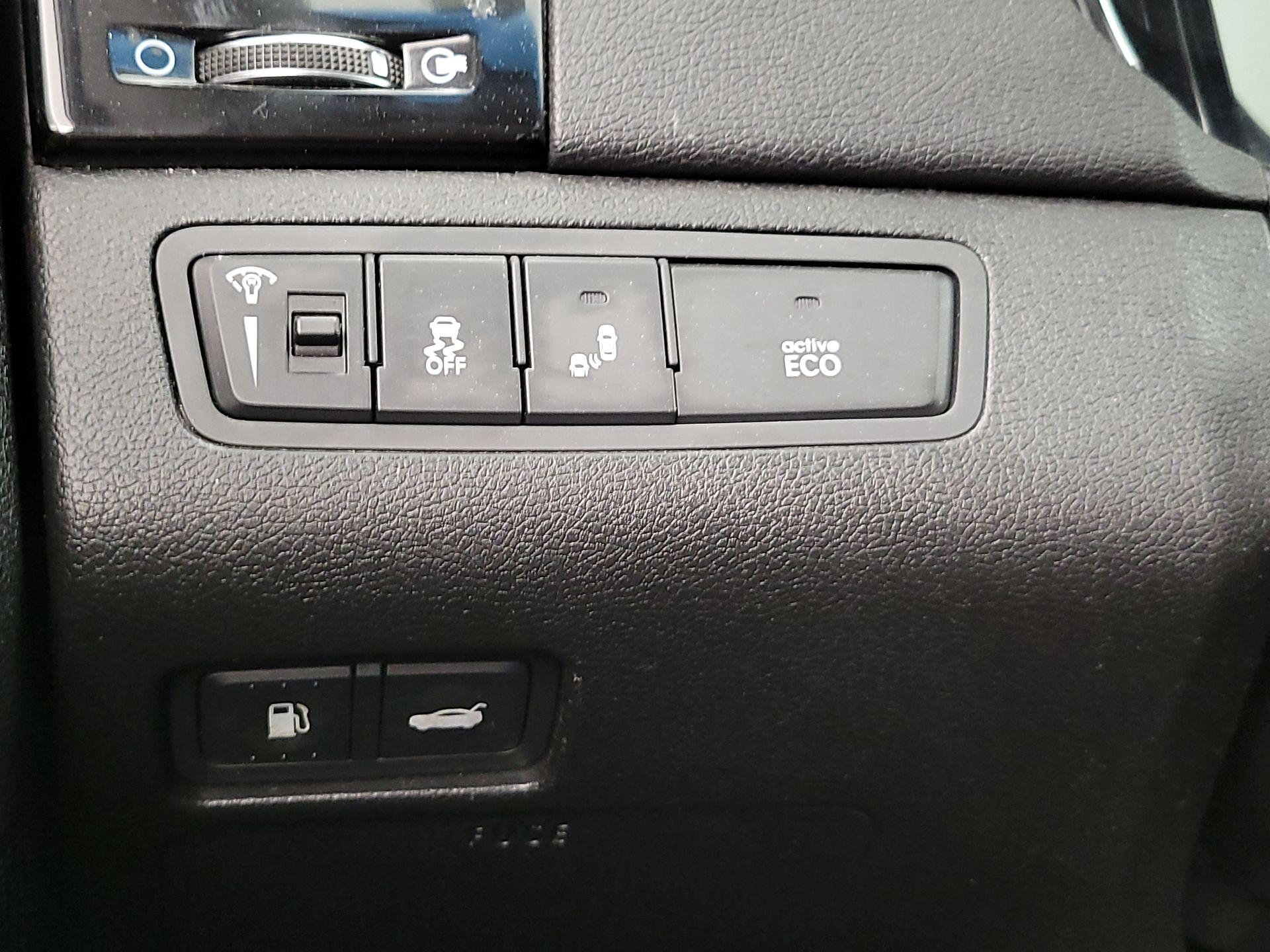 Thumbnail: 2014 Hyundai Sonata - 13