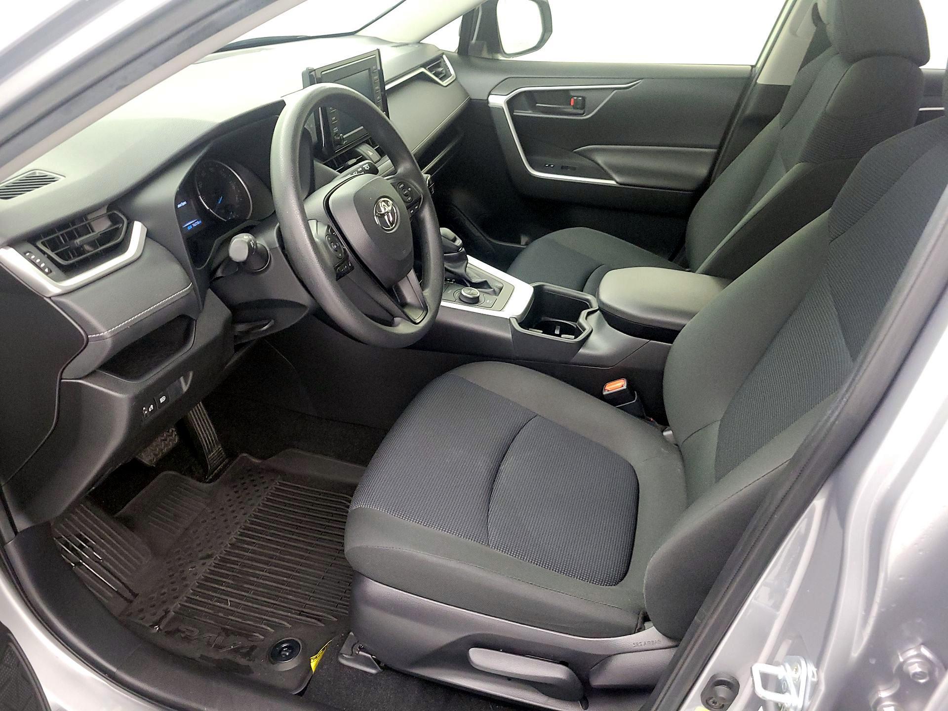 Thumbnail: 2022 Toyota RAV4 - 11