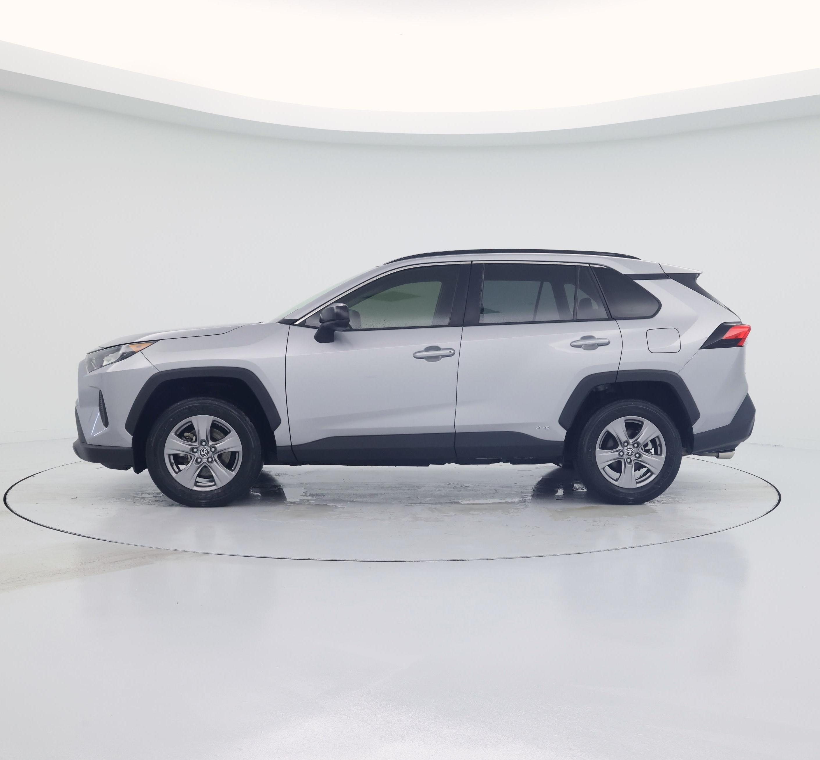 Thumbnail: 2022 Toyota RAV4 - 3