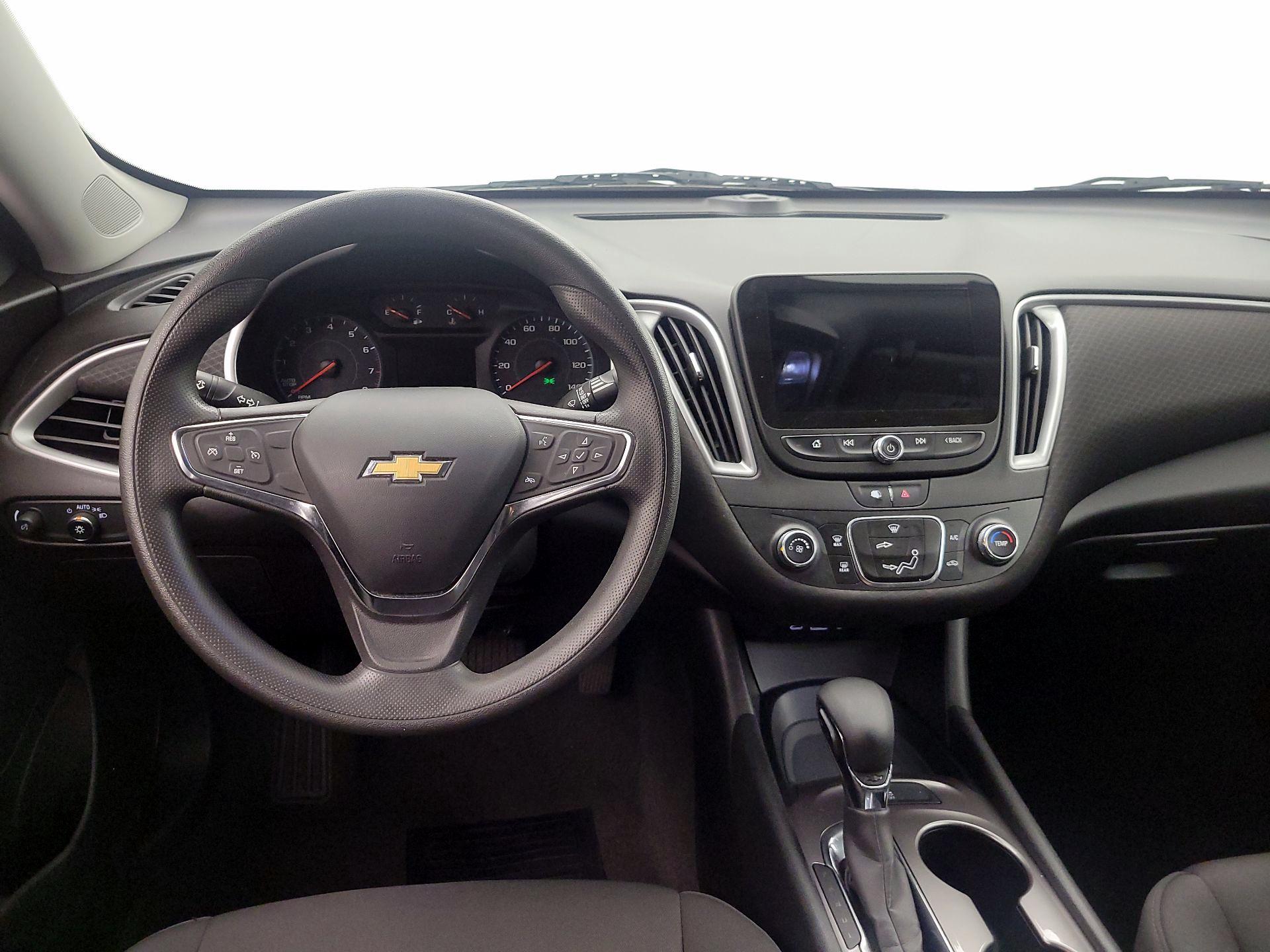 Thumbnail: 2021 Chevrolet Malibu - 10