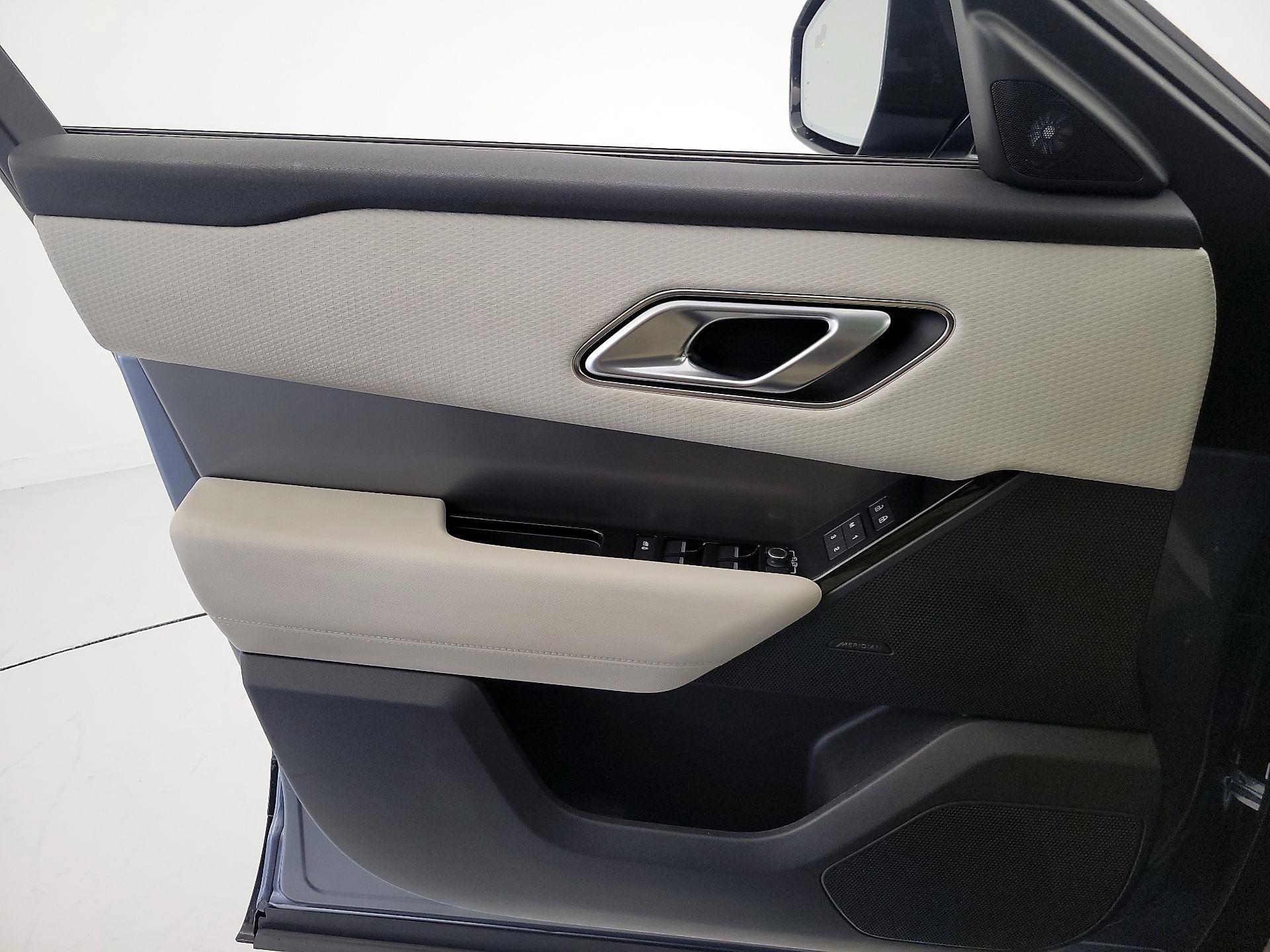 Thumbnail: 2021 Land Rover Range Rover Velar - 12