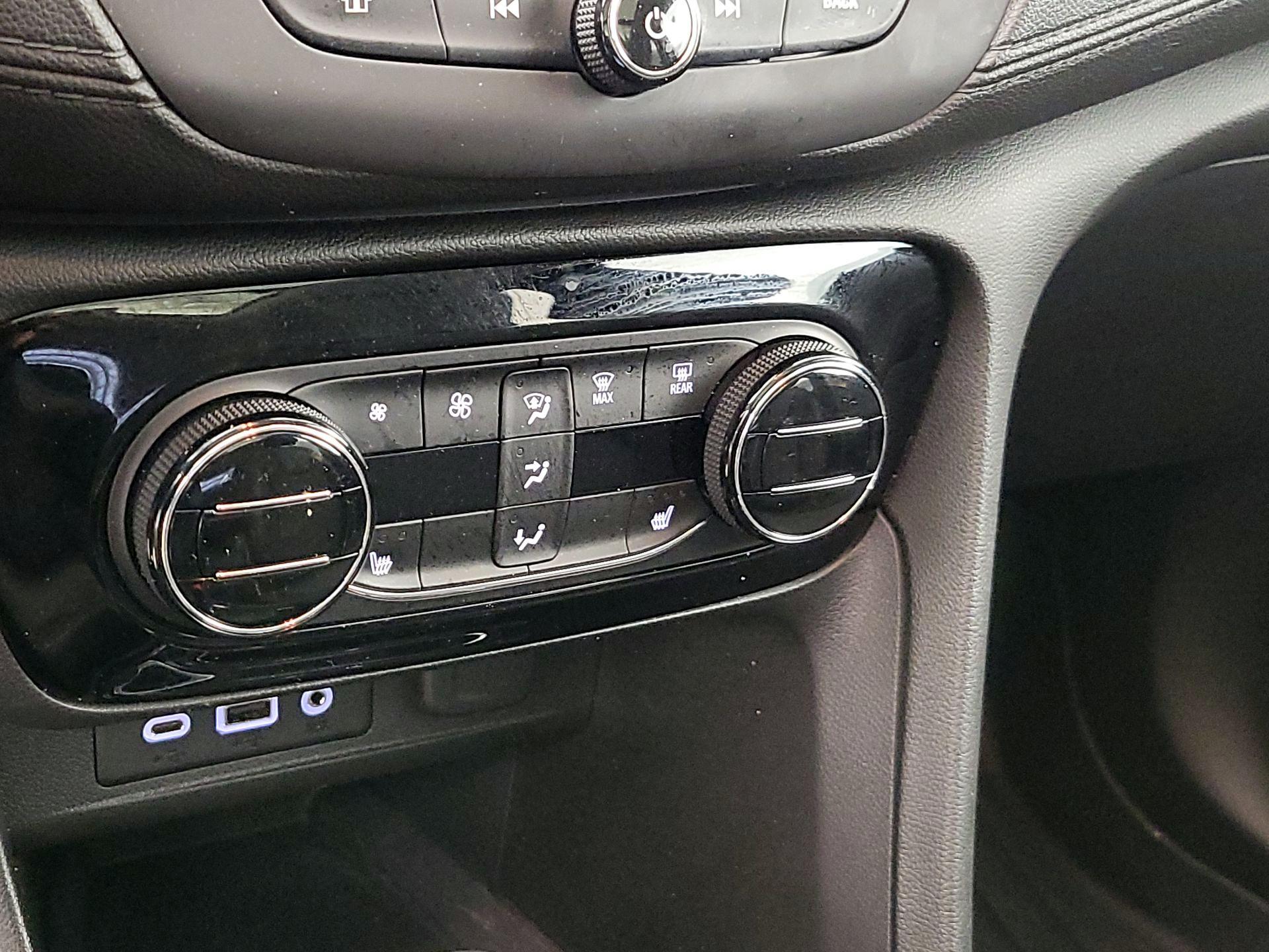 Thumbnail: 2020 Buick Encore GX - 17