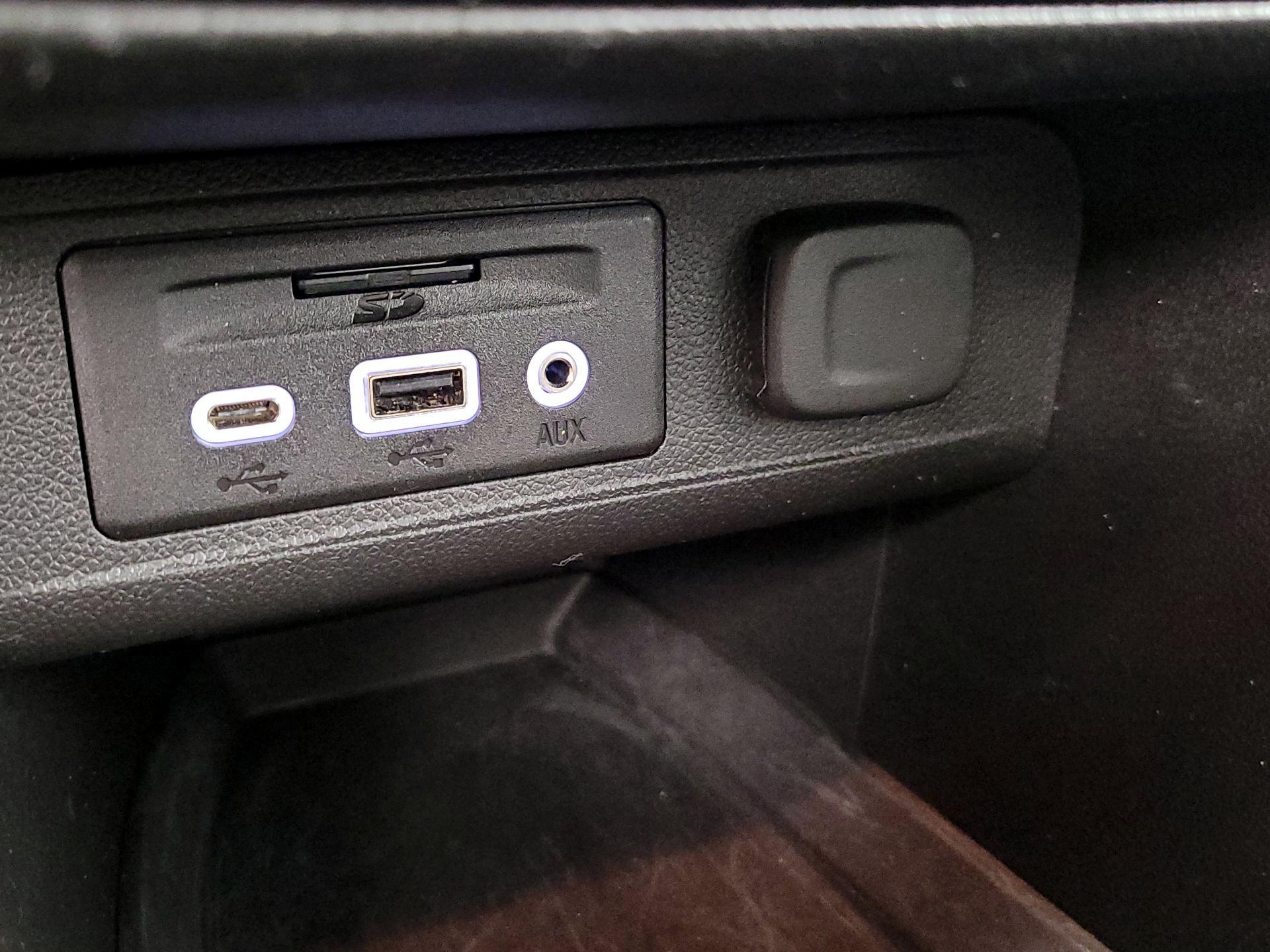 Thumbnail: 2020 Buick Encore GX - 19