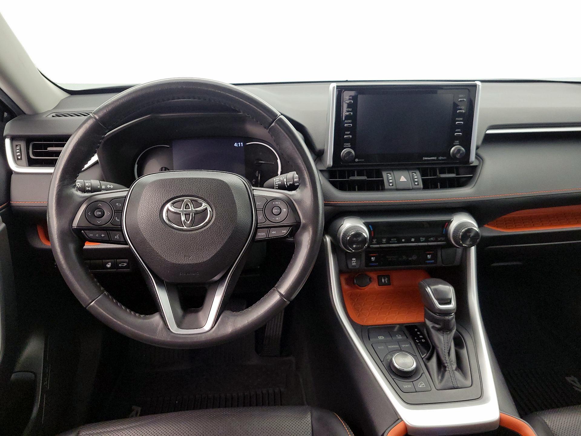 Thumbnail: 2019 Toyota RAV4 - 10