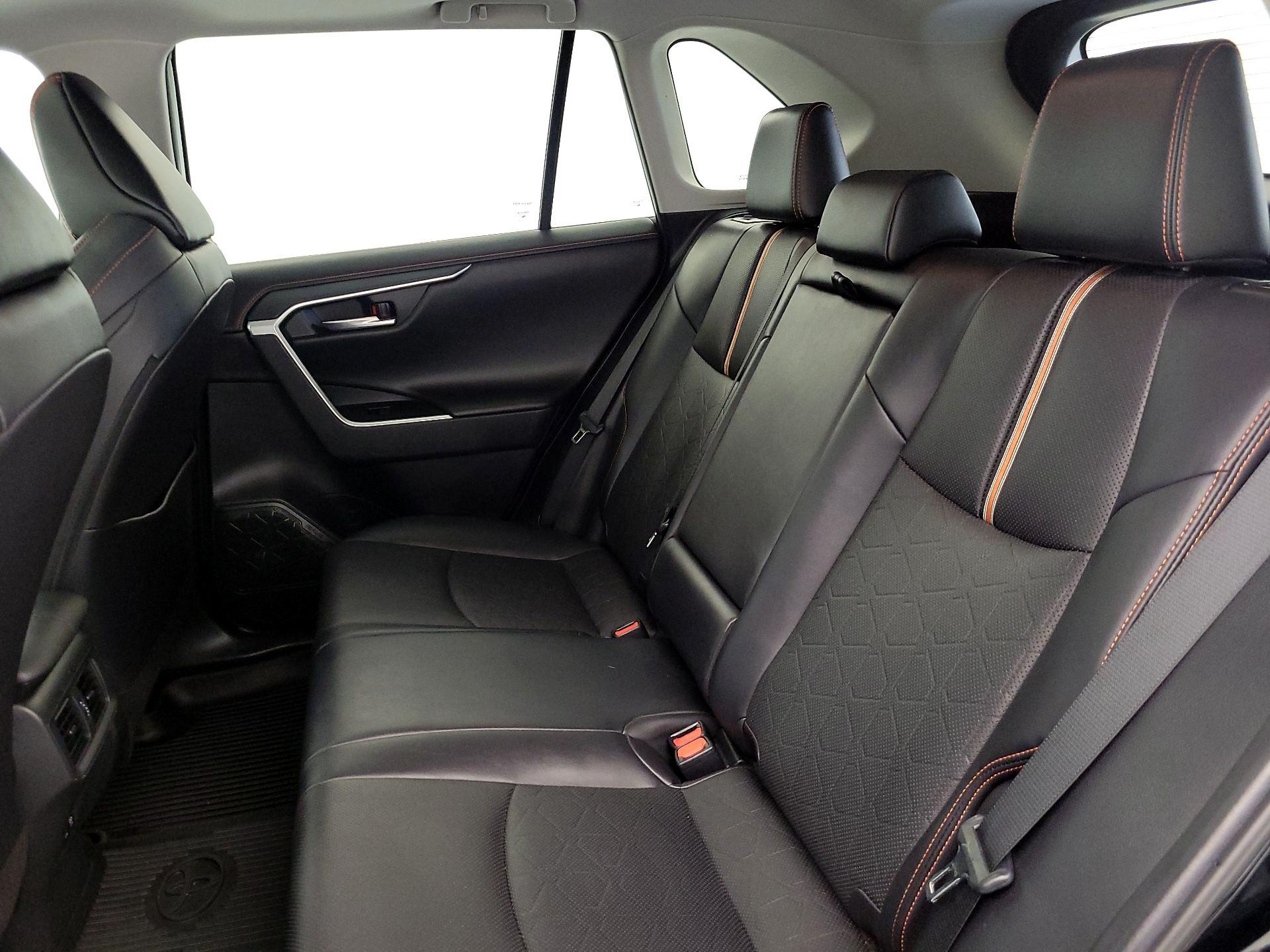 Thumbnail: 2019 Toyota RAV4 - 20