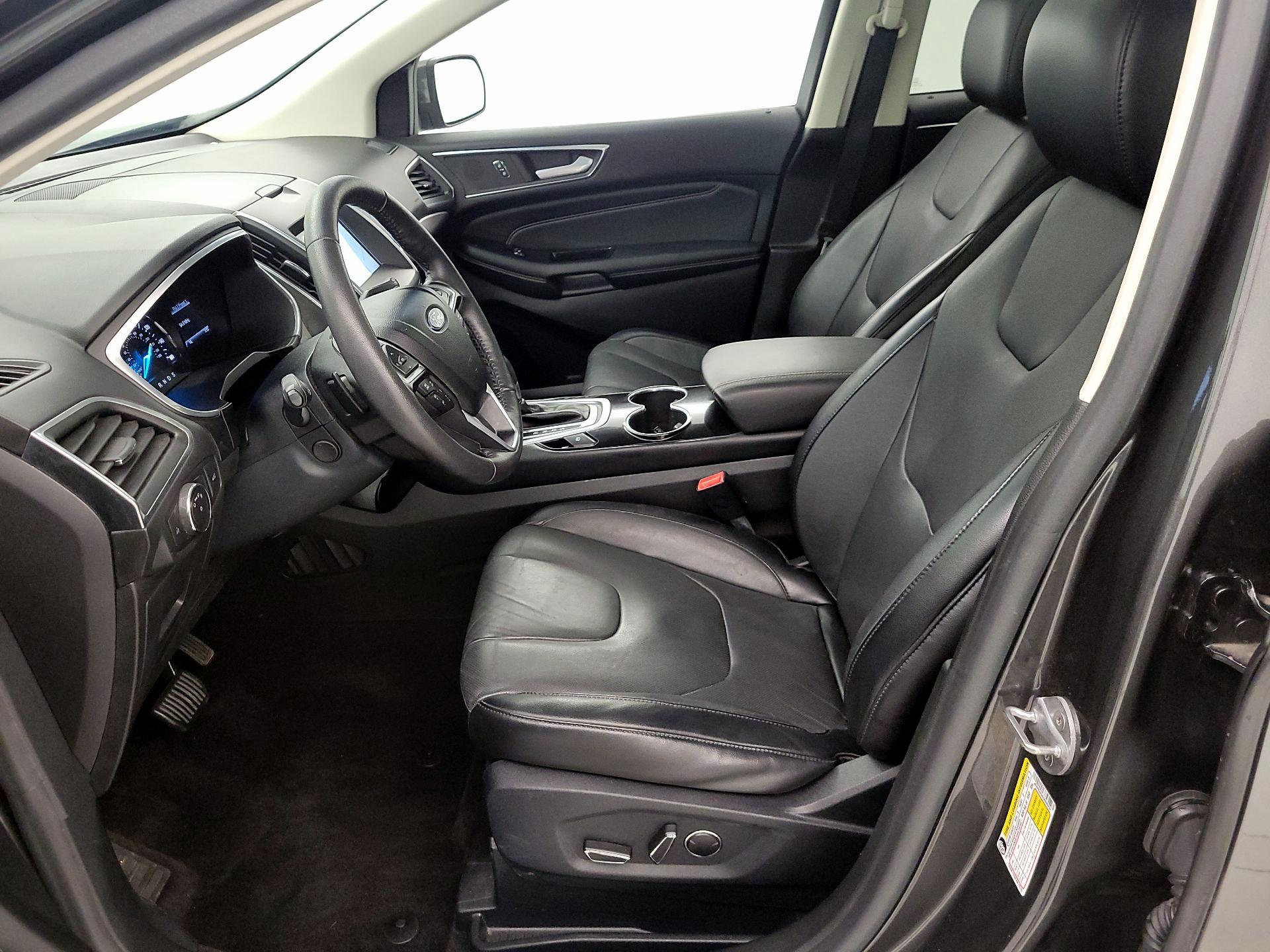 Thumbnail: 2016 Ford Edge - 11