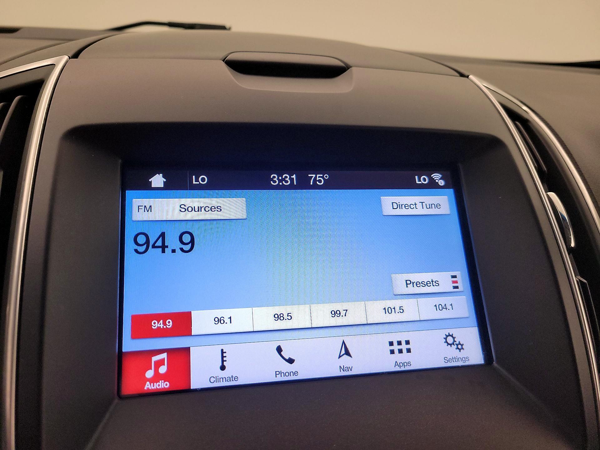 Thumbnail: 2016 Ford Edge - 16