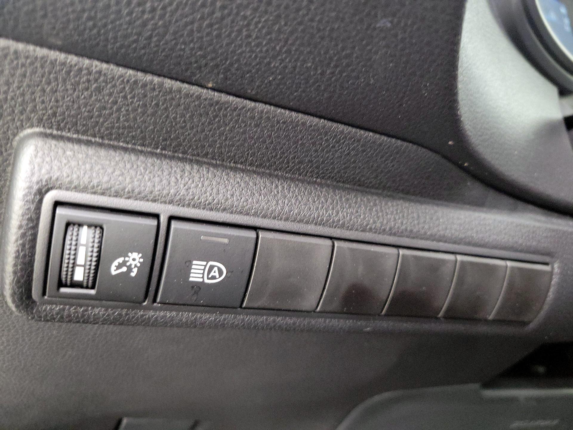 Thumbnail: 2025 Toyota Corolla - 13