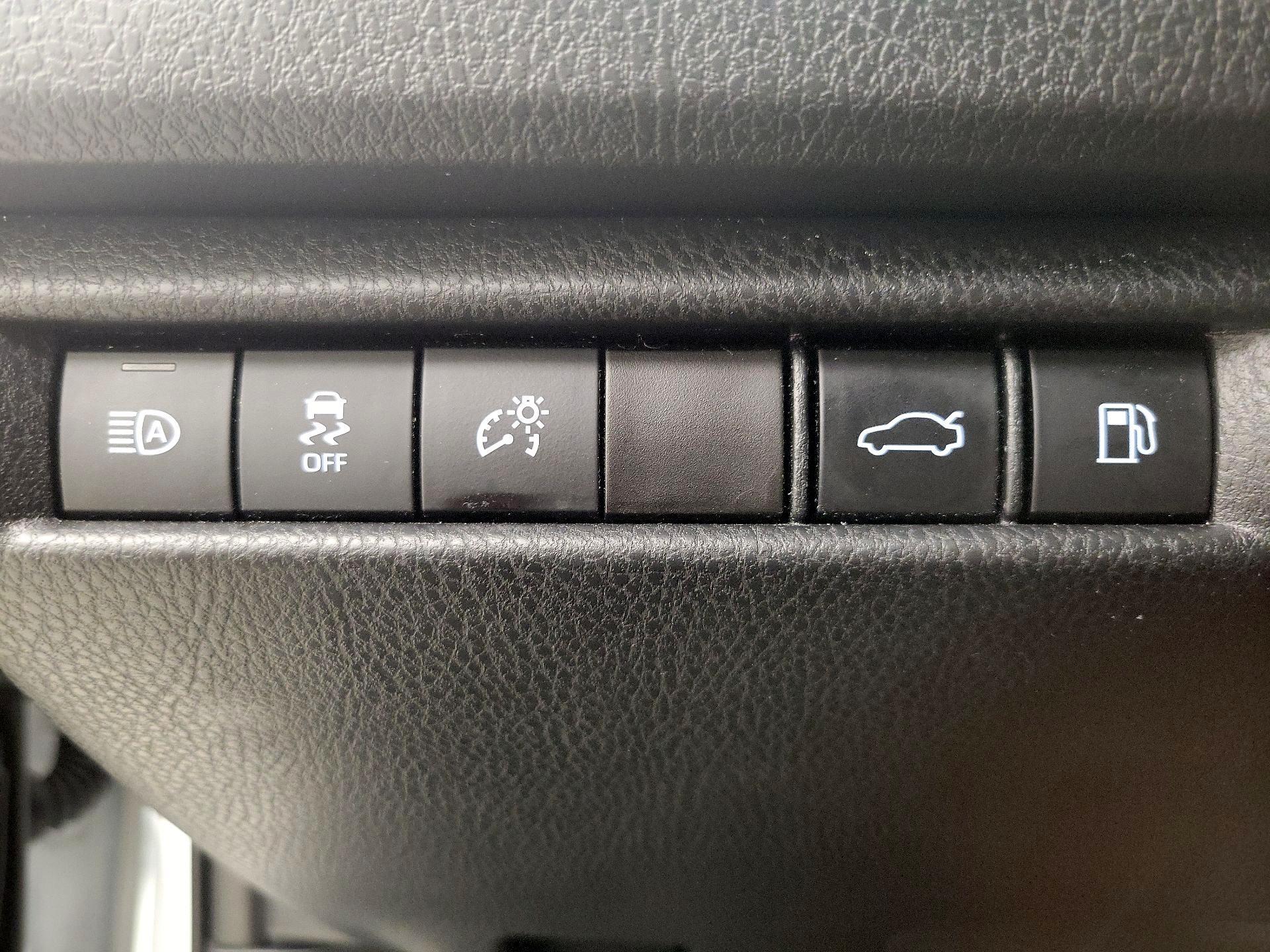 Thumbnail: 2025 Toyota Camry - 13