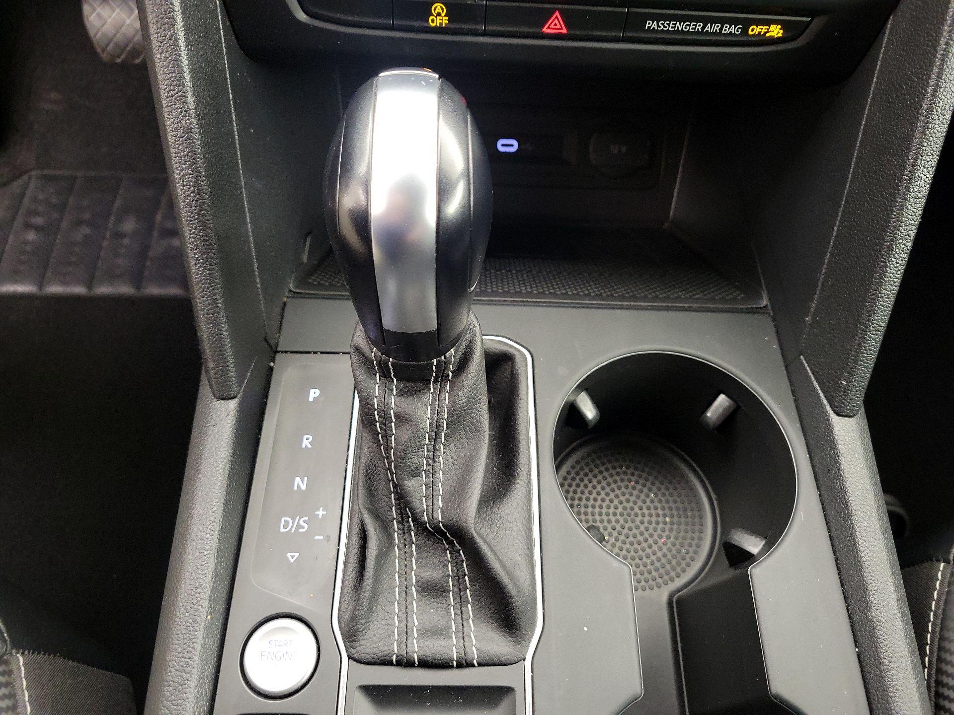 Thumbnail: 2021 Volkswagen Atlas - 17