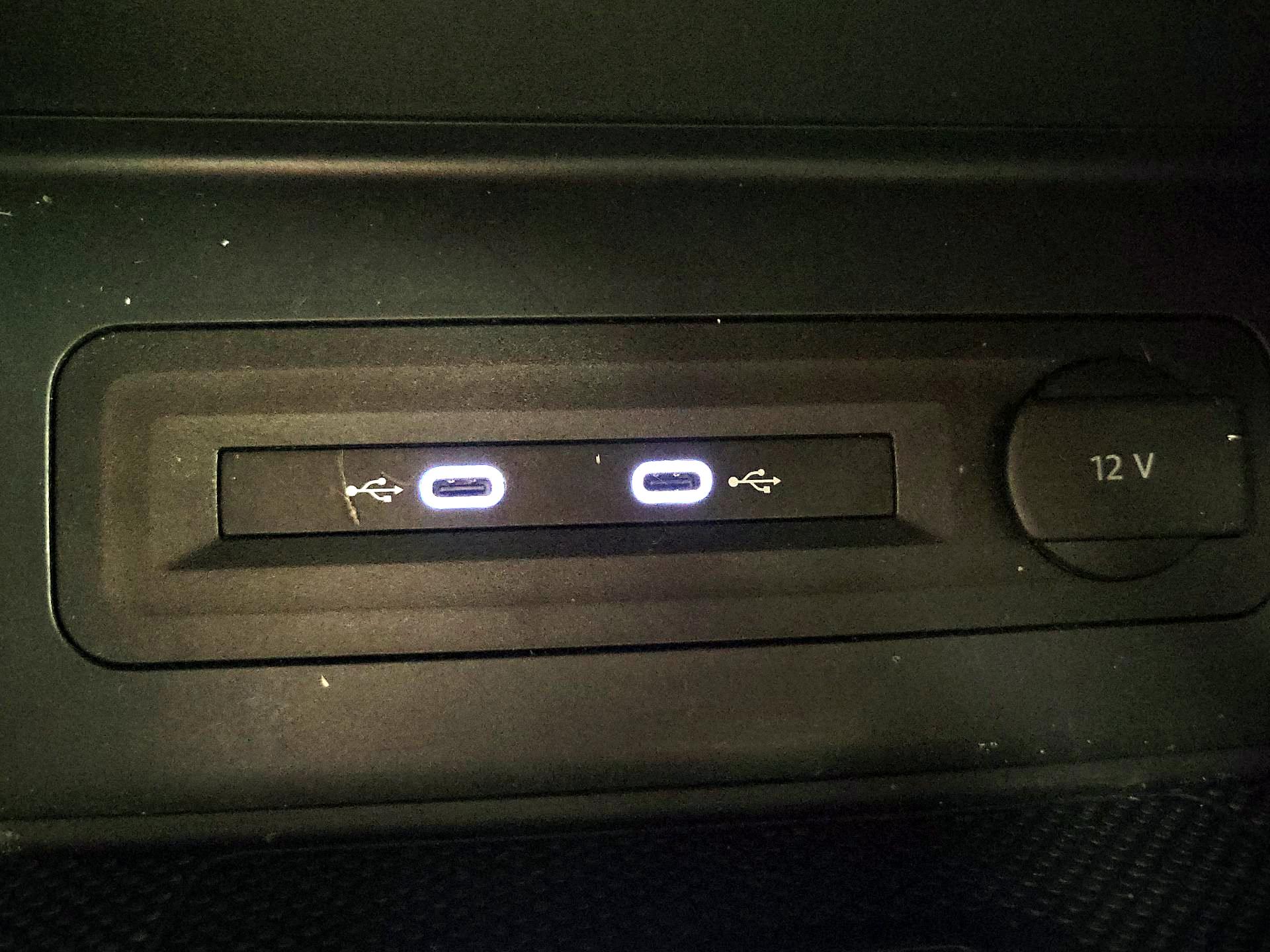 Thumbnail: 2021 Volkswagen Atlas - 18