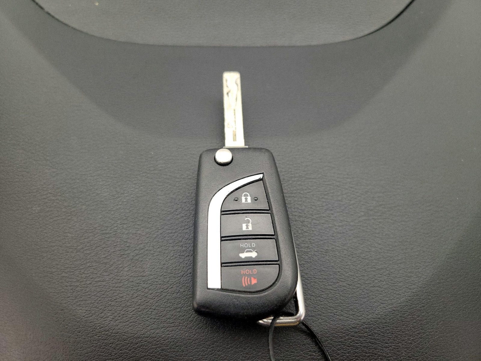 2025 Toyota Corolla LE - Photo 23