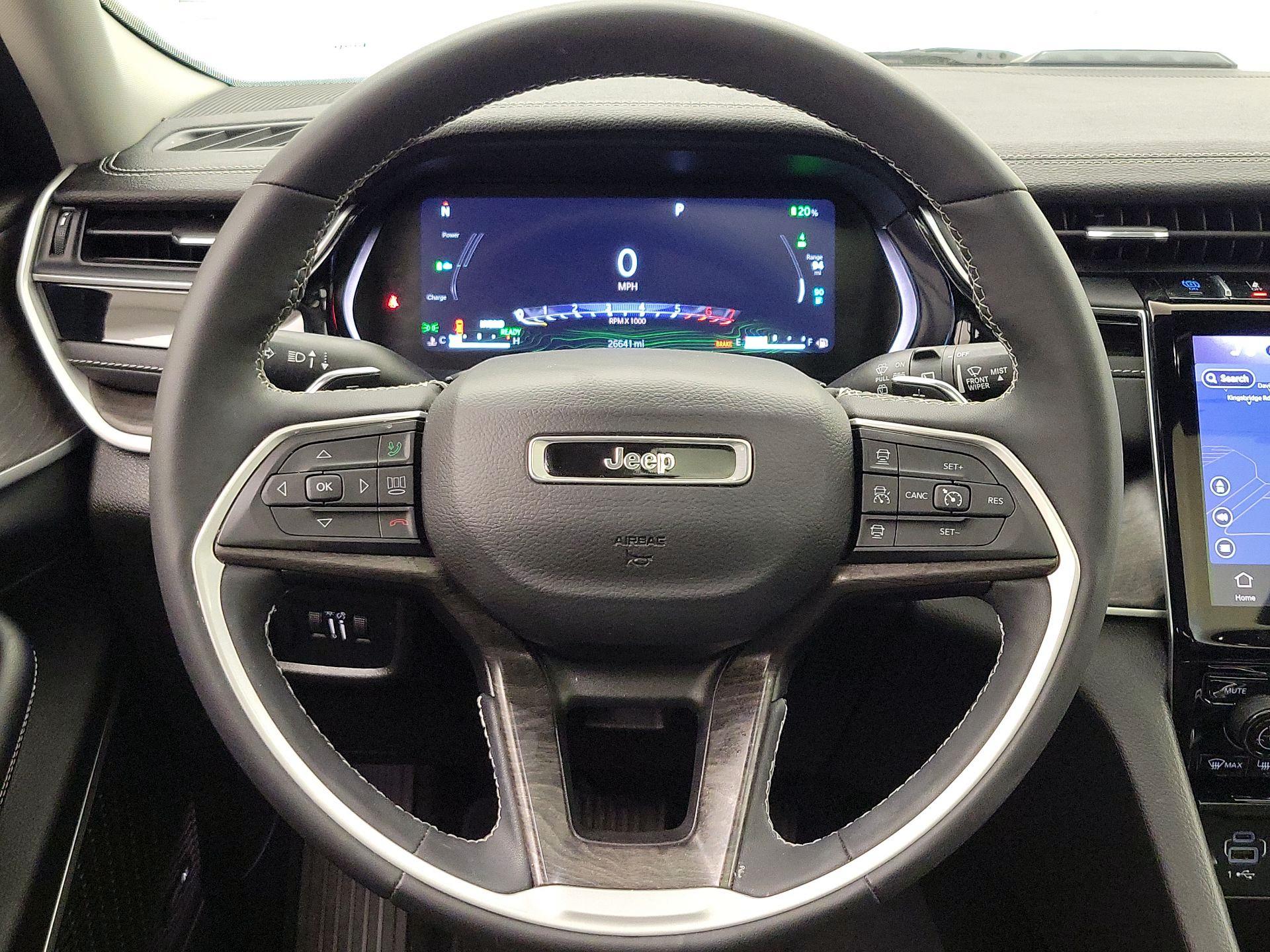 Thumbnail: 2023 Jeep Grand Cherokee - 10