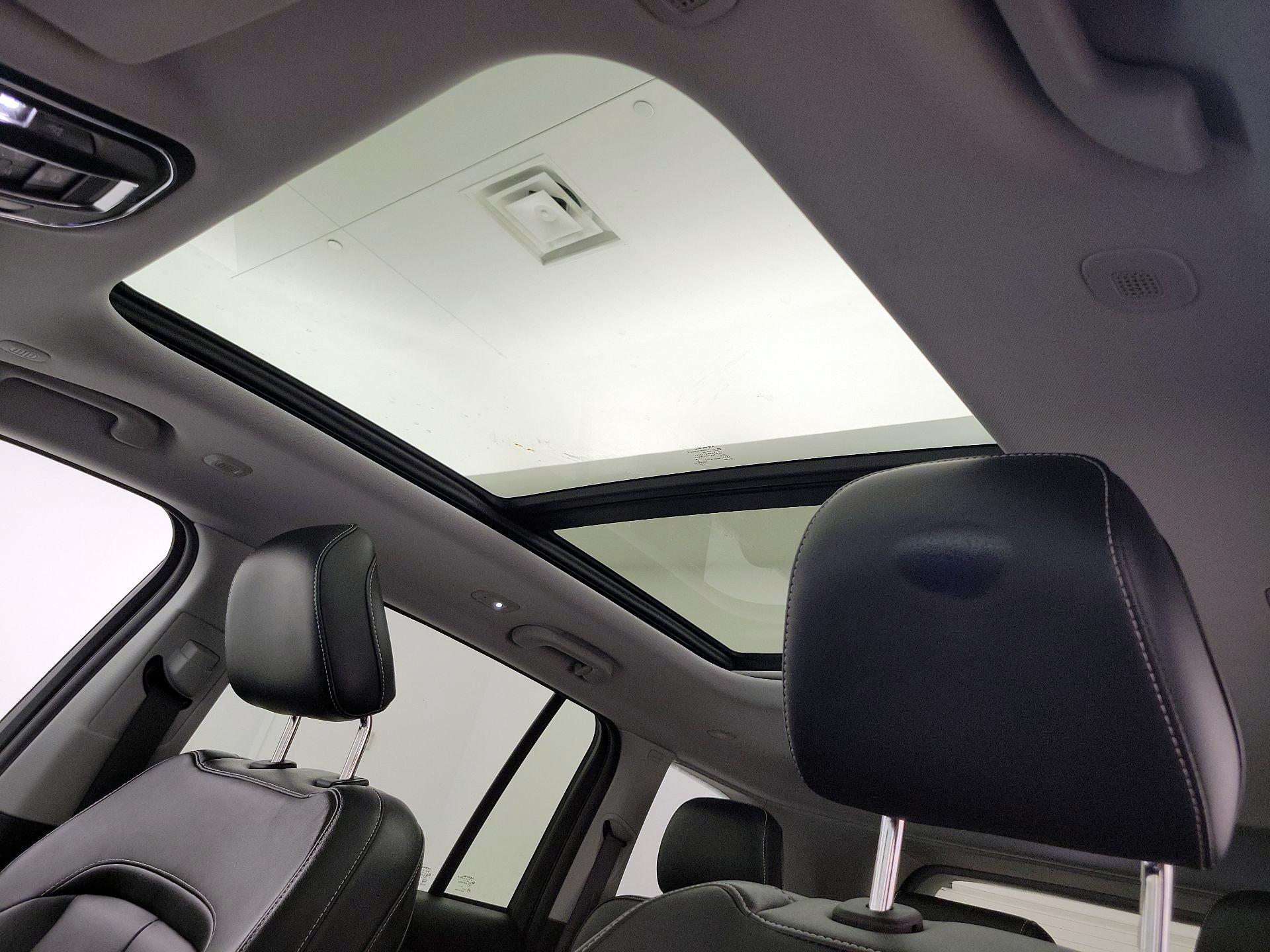 Thumbnail: 2023 Jeep Grand Cherokee - 20