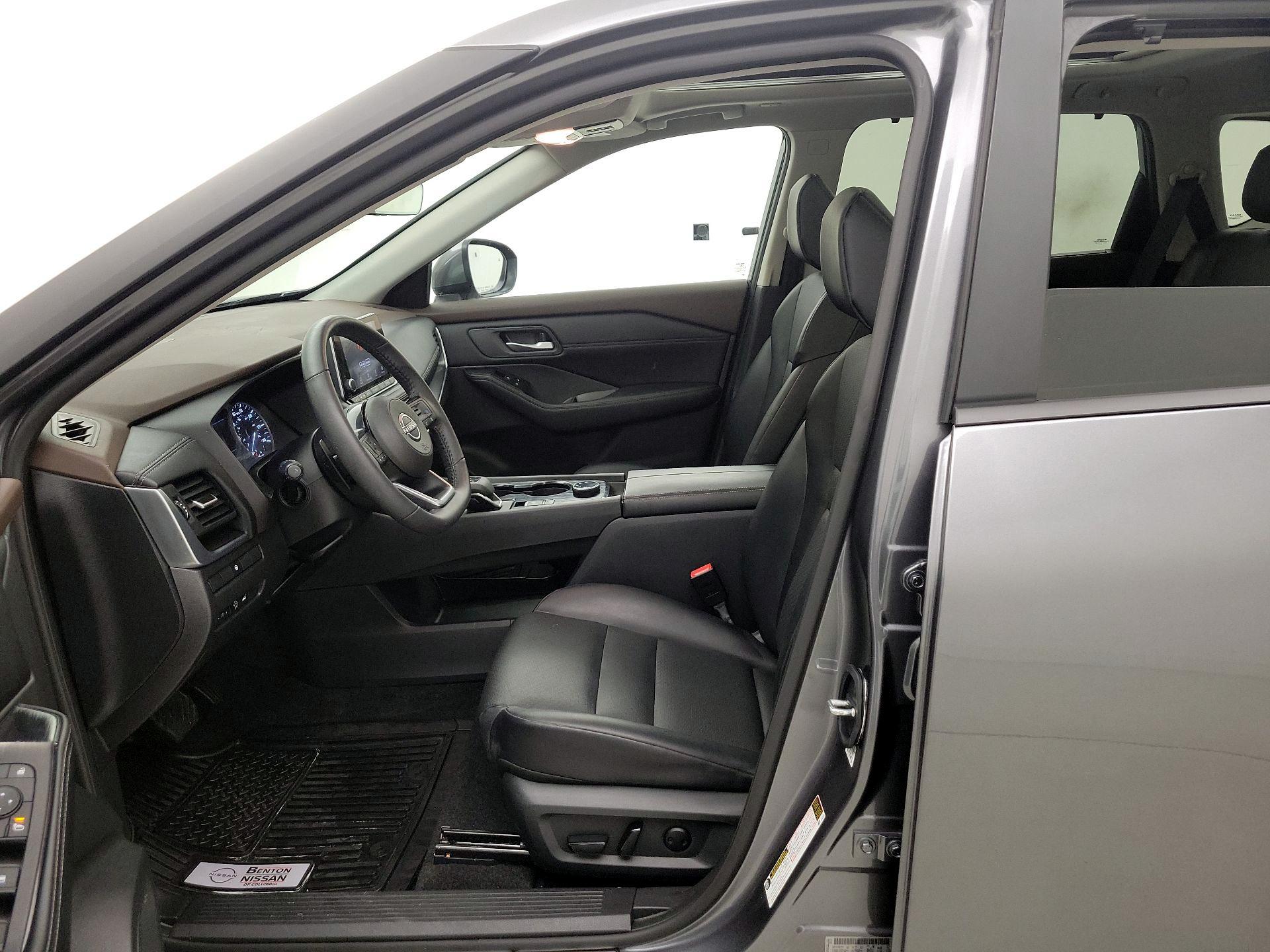 Thumbnail: 2023 Nissan Rogue - 11