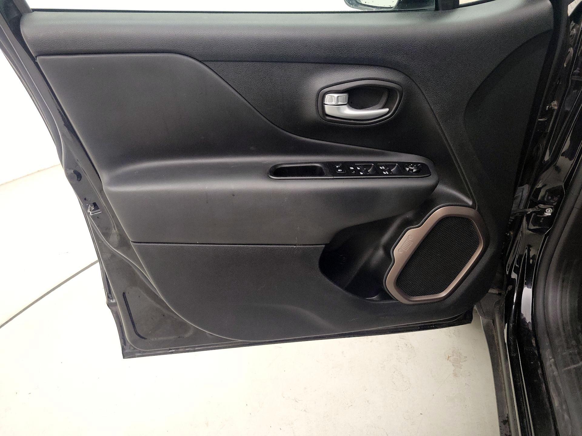 Thumbnail: 2023 Jeep Renegade - 12