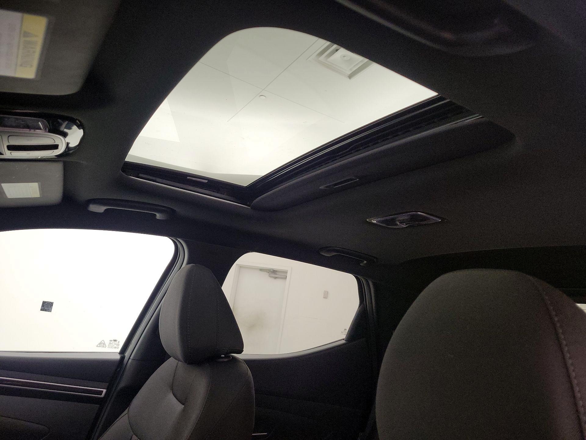 Thumbnail: 2023 Hyundai Santa Cruz - 19