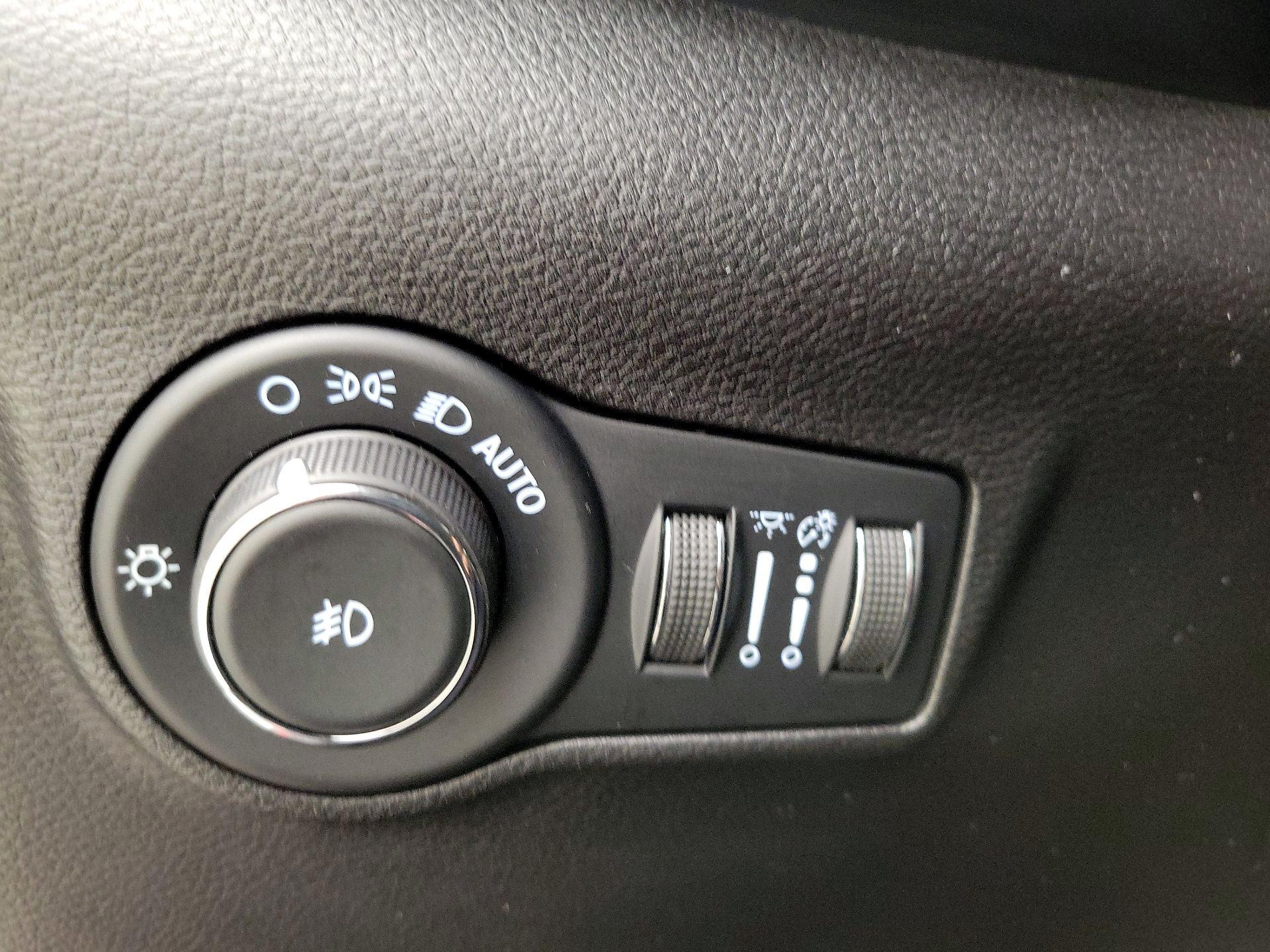 Thumbnail: 2023 Jeep Compass - 13
