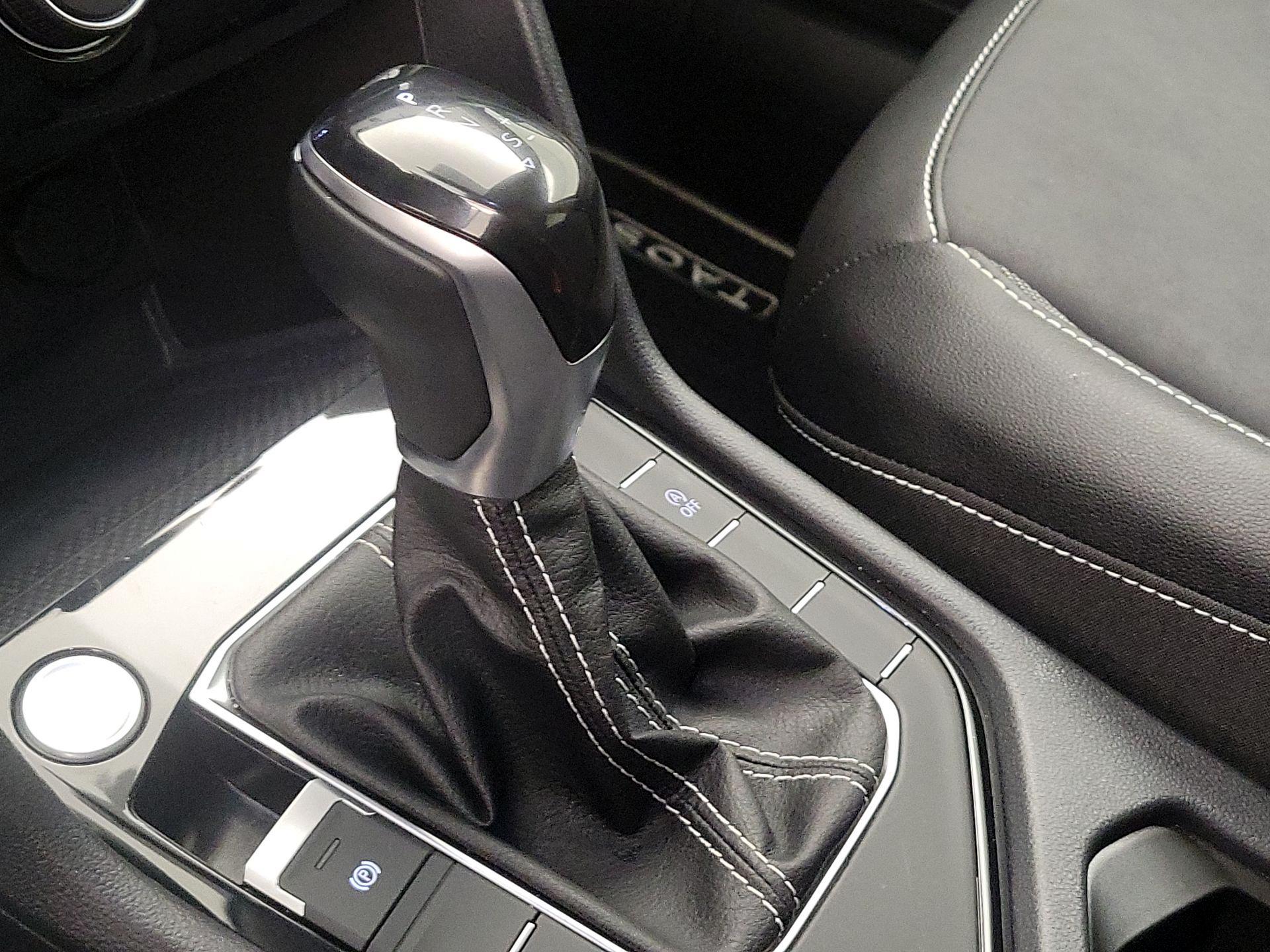 Thumbnail: 2023 Volkswagen Taos - 17