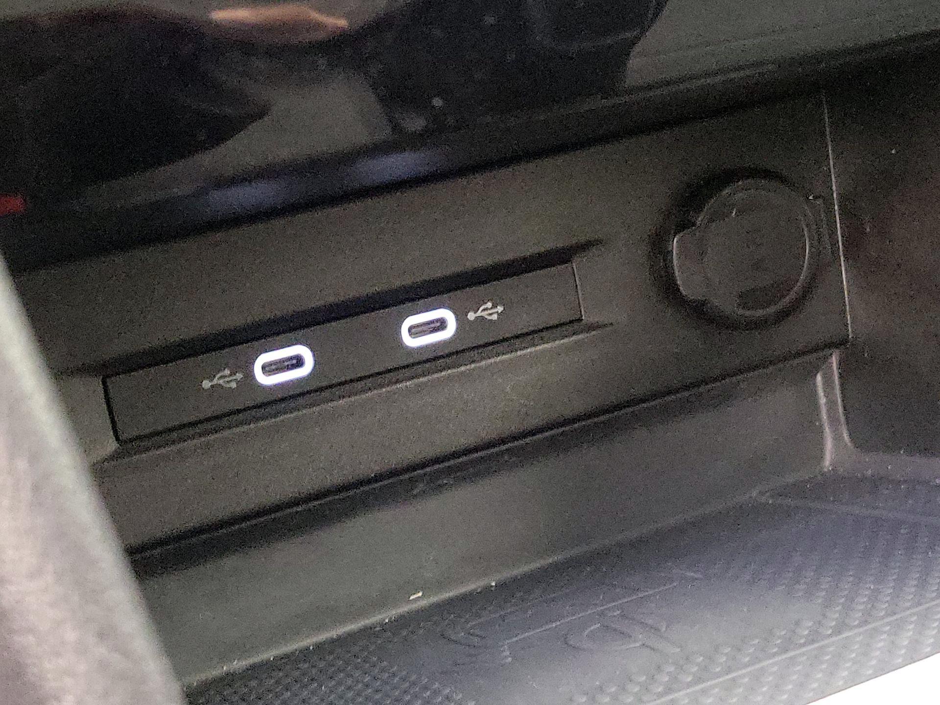 Thumbnail: 2023 Volkswagen Taos - 18