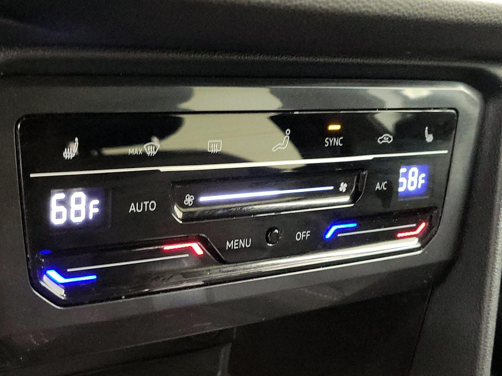 Thumbnail: 2023 Volkswagen Tiguan - 16