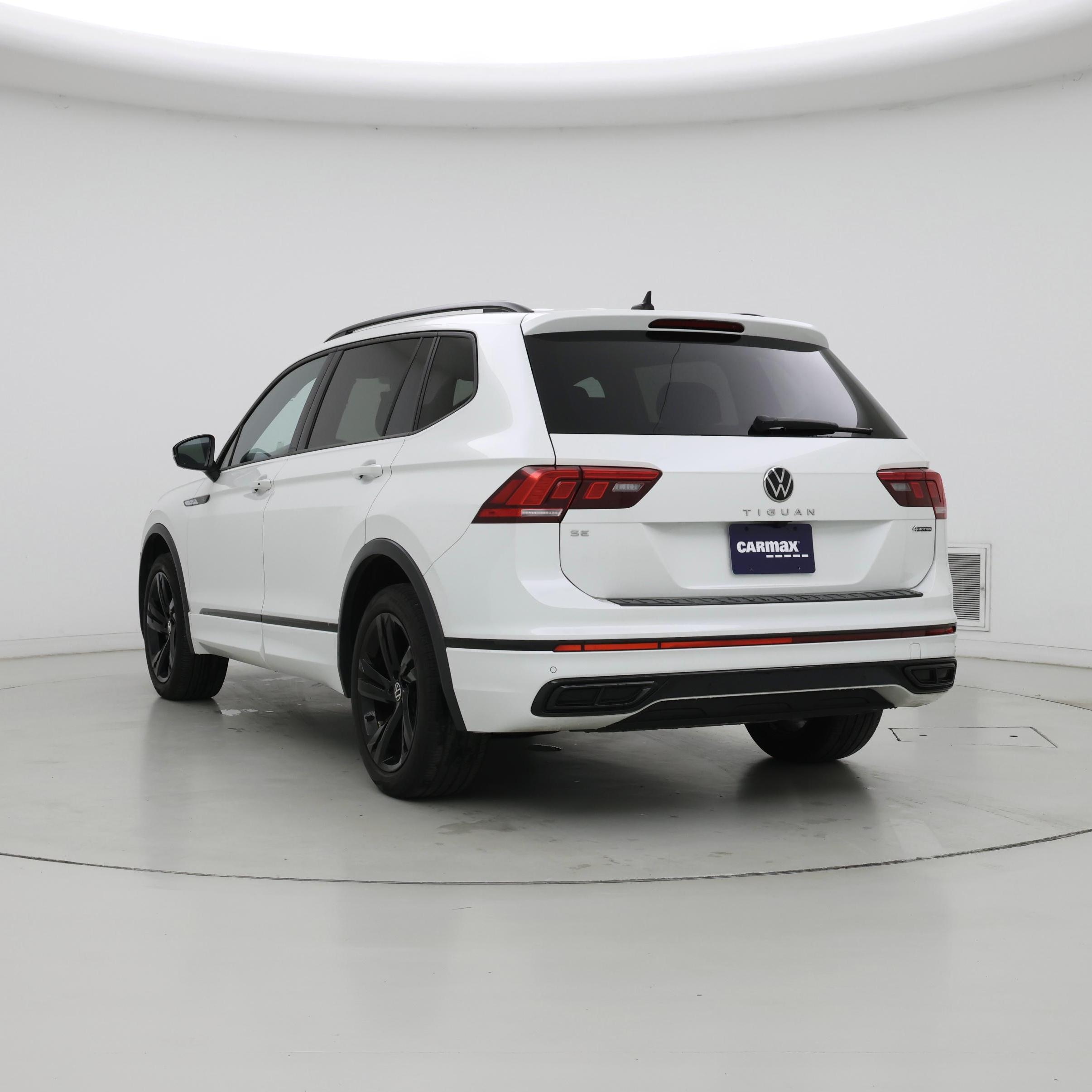 Thumbnail: 2023 Volkswagen Tiguan - 2