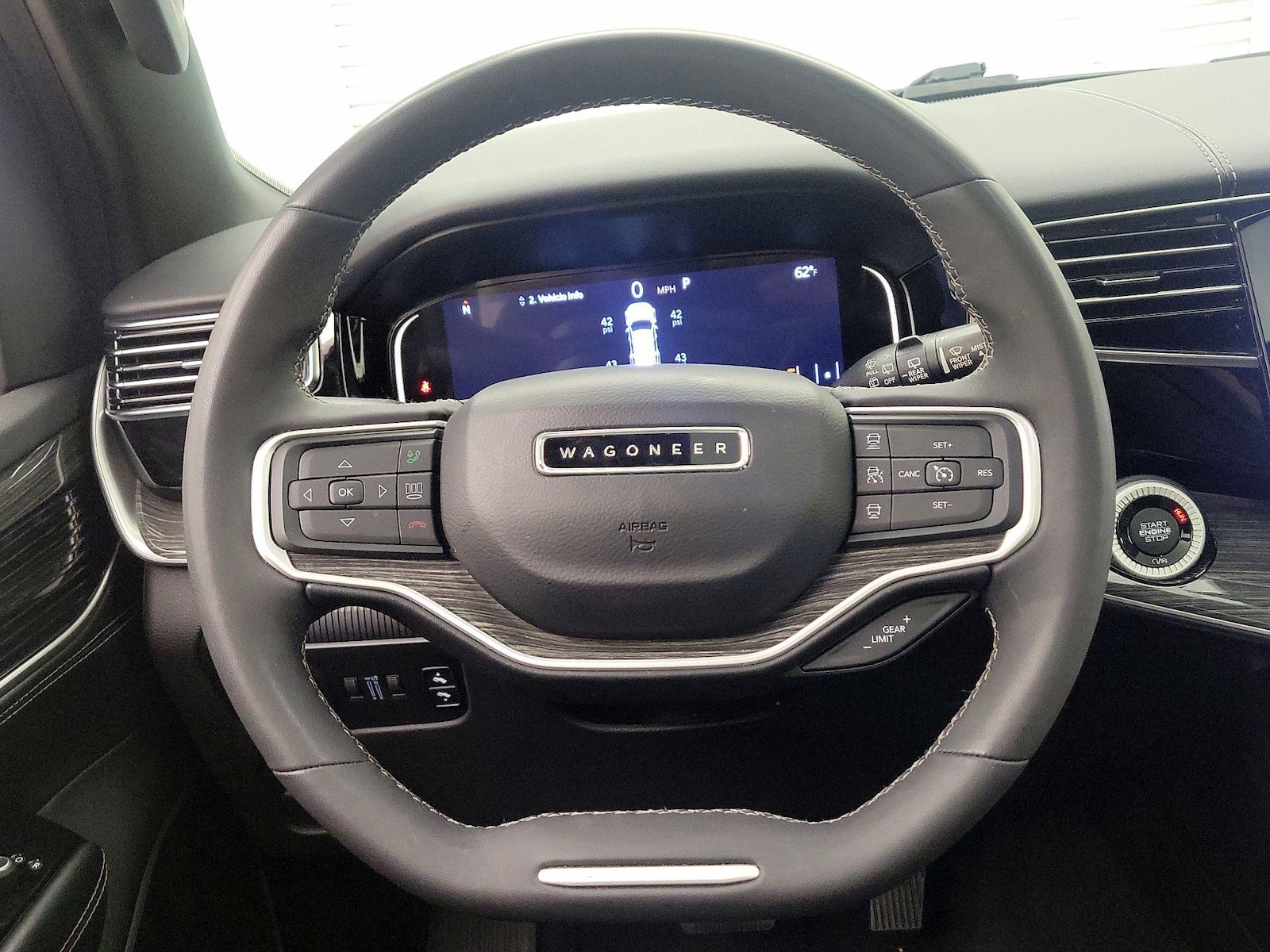 2022 Jeep Wagoneer Series II - Photo 11