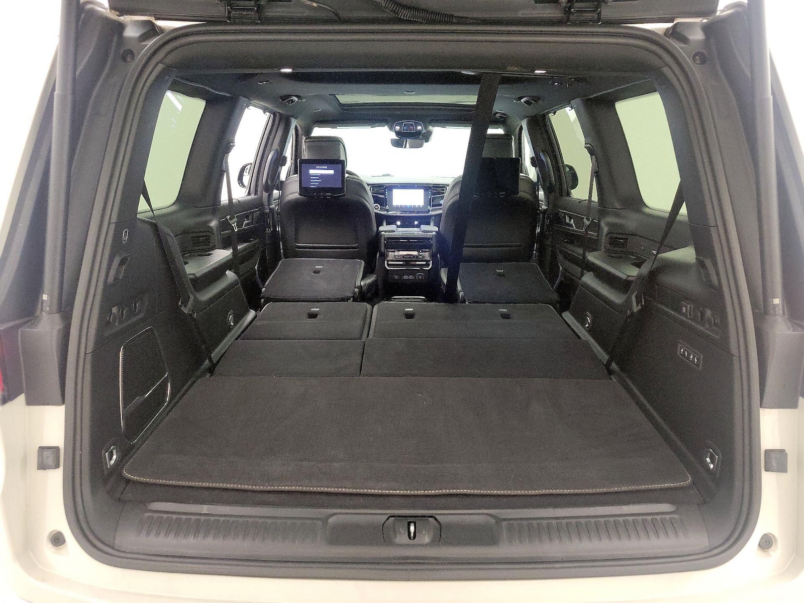 2022 Jeep Wagoneer Series II - Photo 25