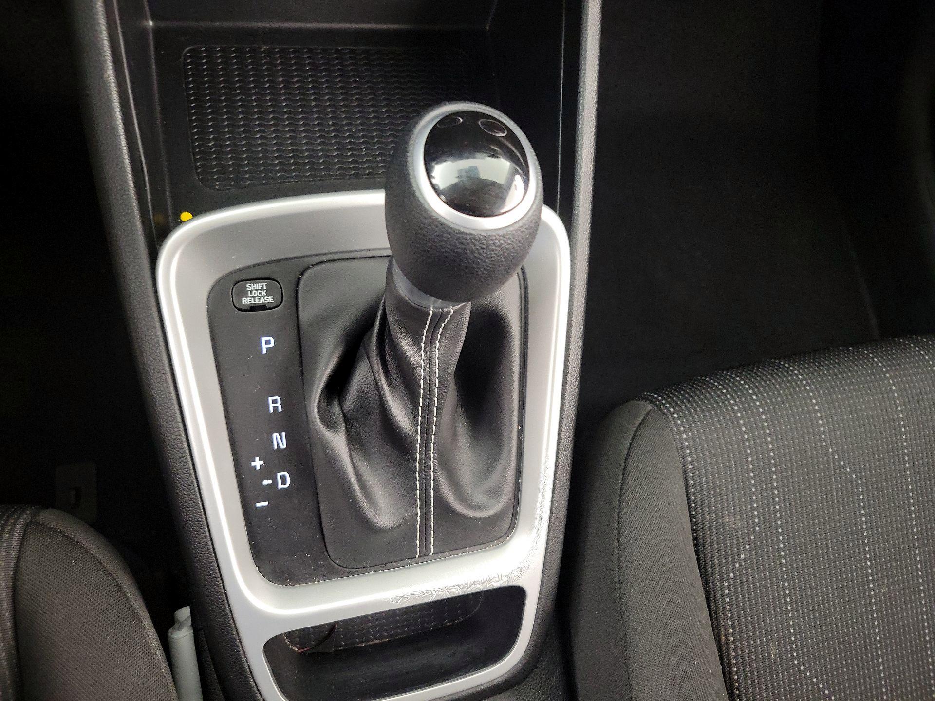 Thumbnail: 2022 Hyundai Venue - 17