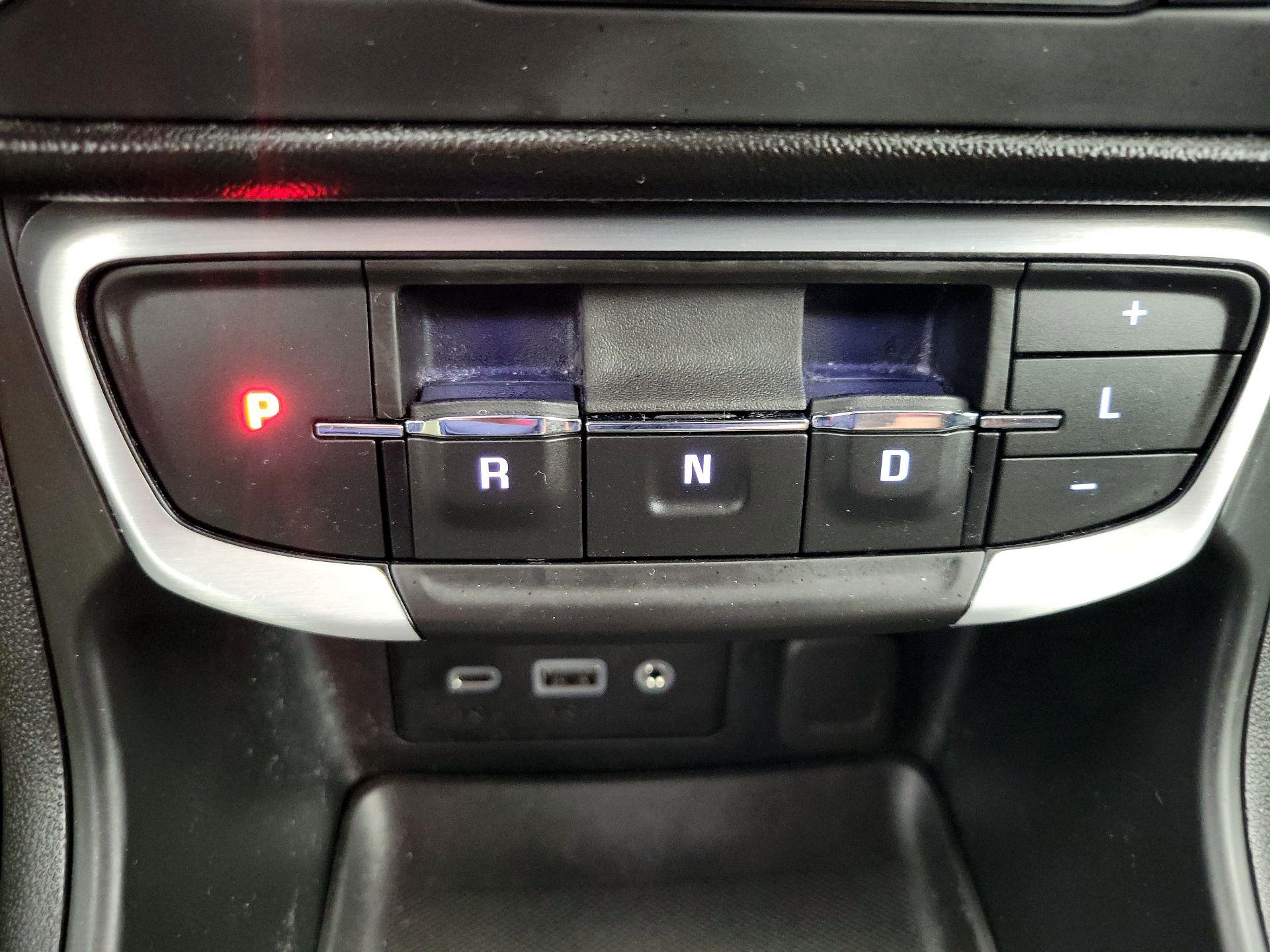 Thumbnail: 2022 GMC Terrain - 17