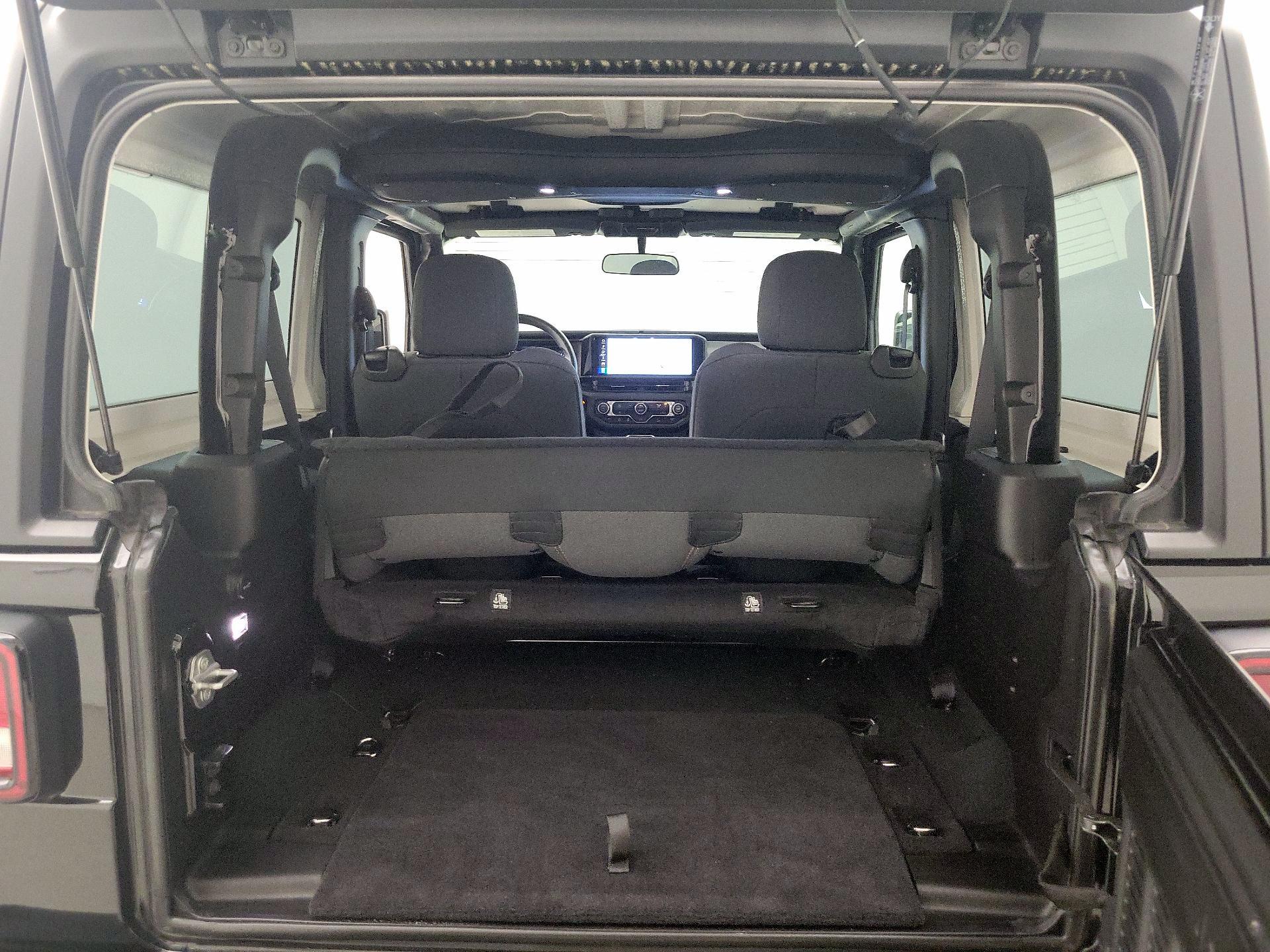 Thumbnail: 2024 Jeep Wrangler - 20