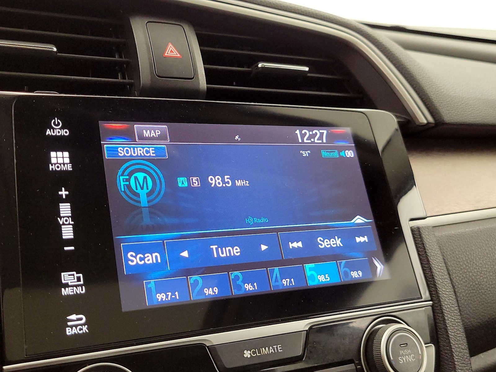 2017 Honda Civic Touring - Photo 17