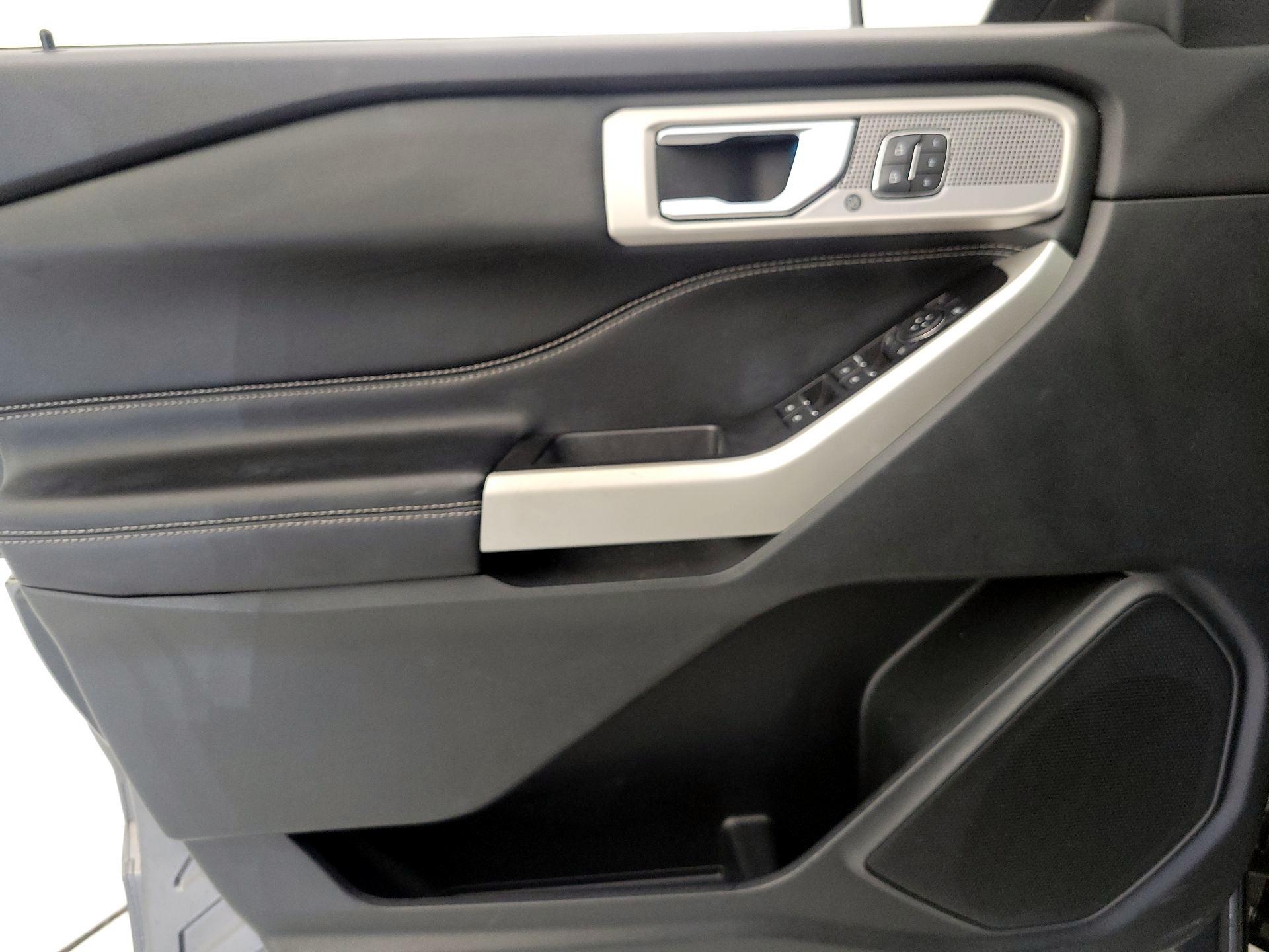 Thumbnail: 2022 Ford Explorer - 12