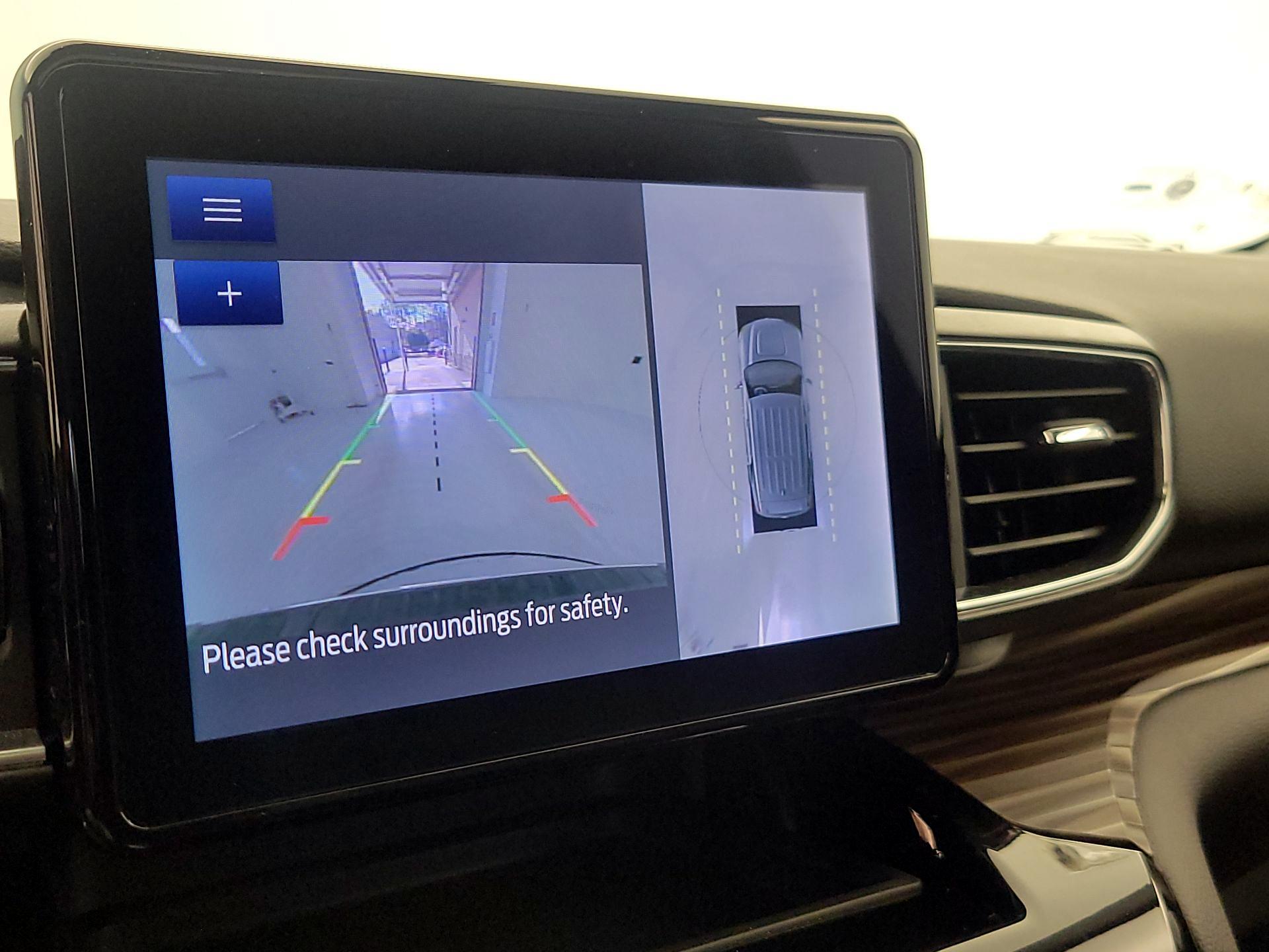 Thumbnail: 2022 Ford Explorer - 15