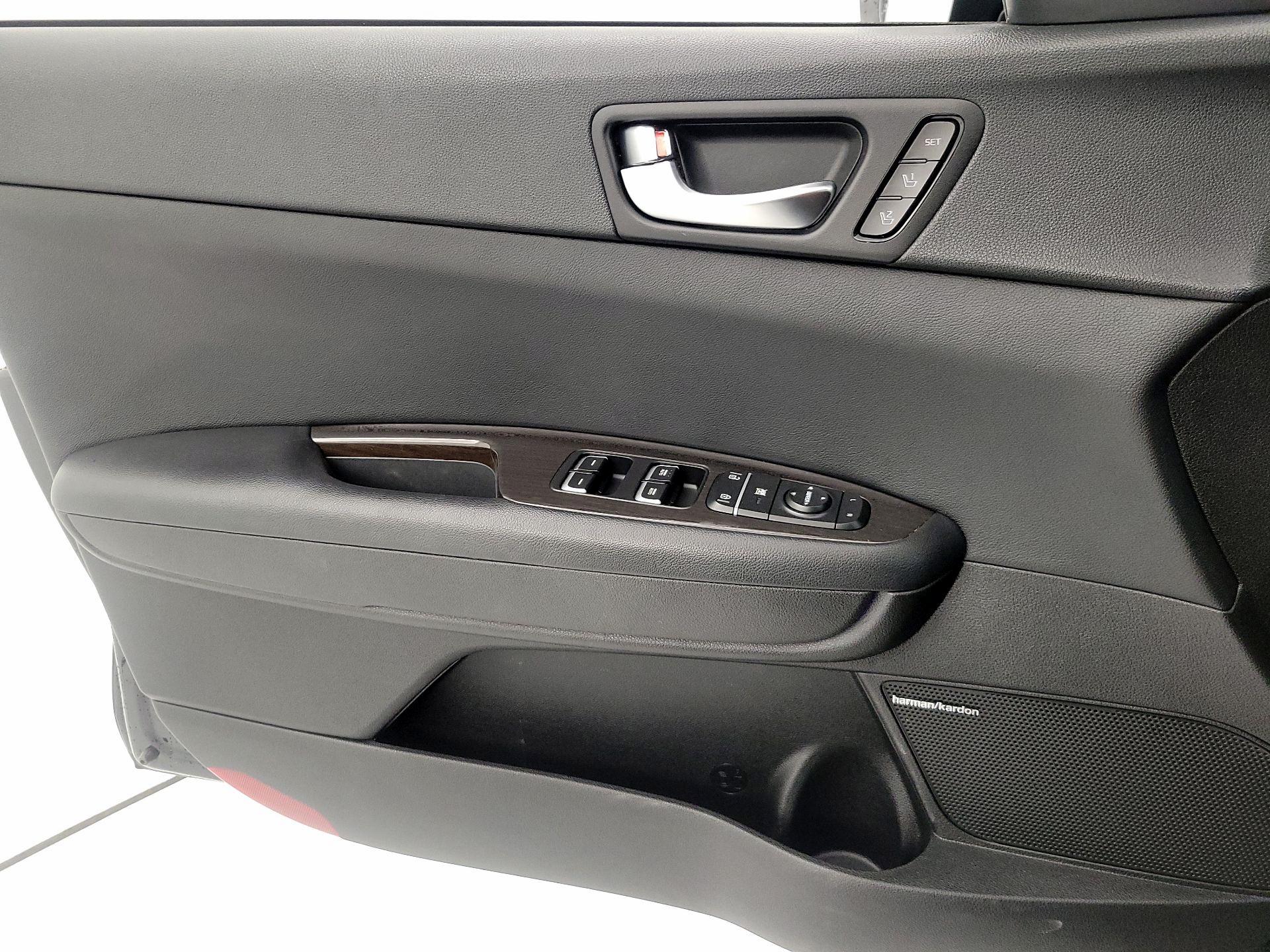 Thumbnail: 2019 Kia Optima - 12