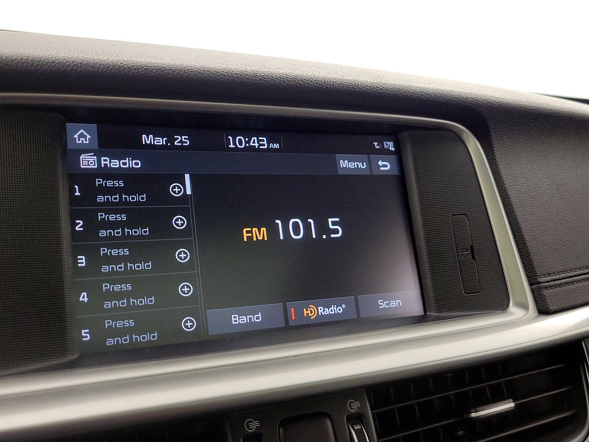 Thumbnail: 2019 Kia Optima - 16