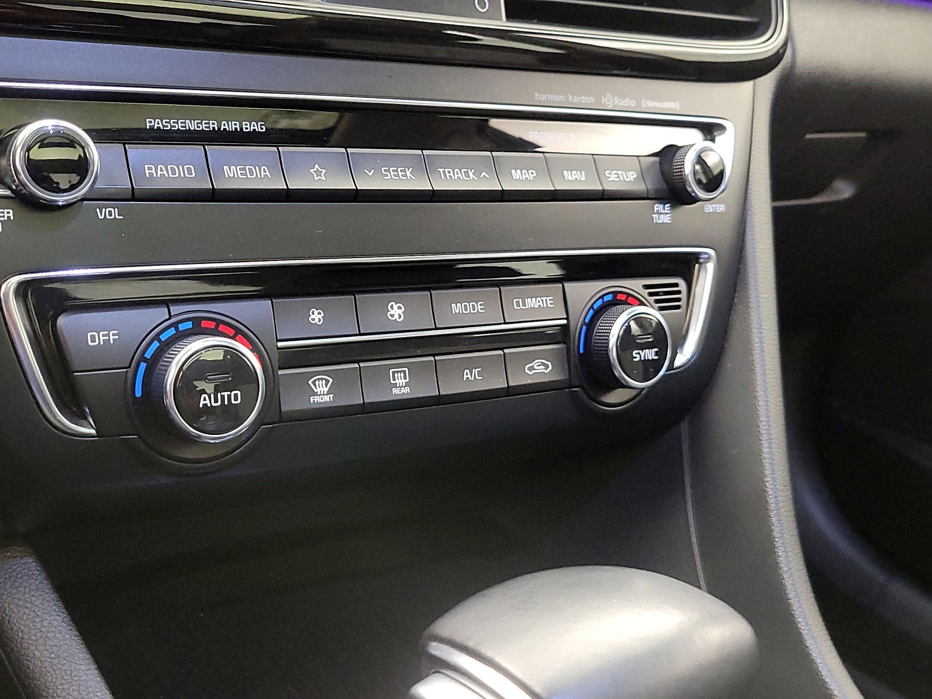 Thumbnail: 2019 Kia Optima - 17